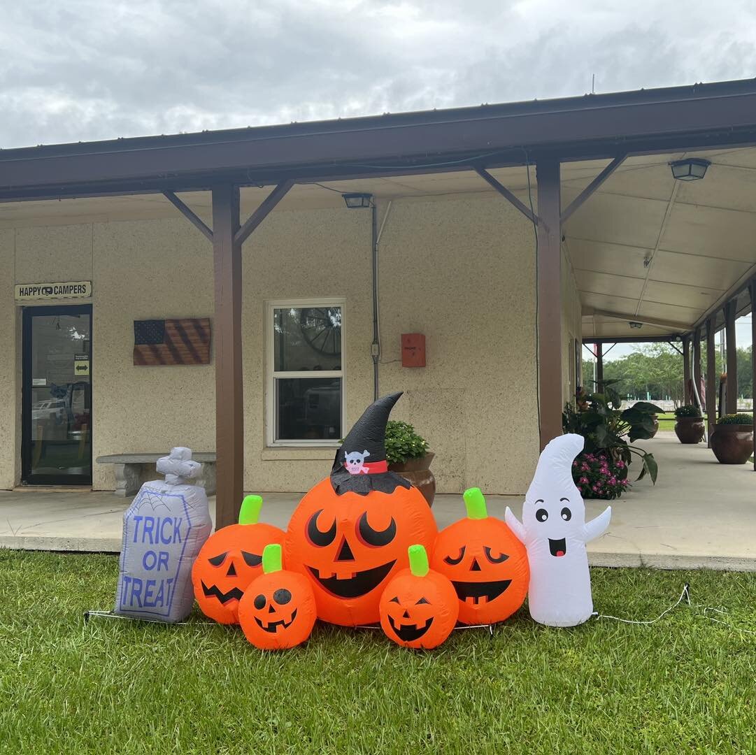 Boo! We are ready for Halloween at the campground. 🎃