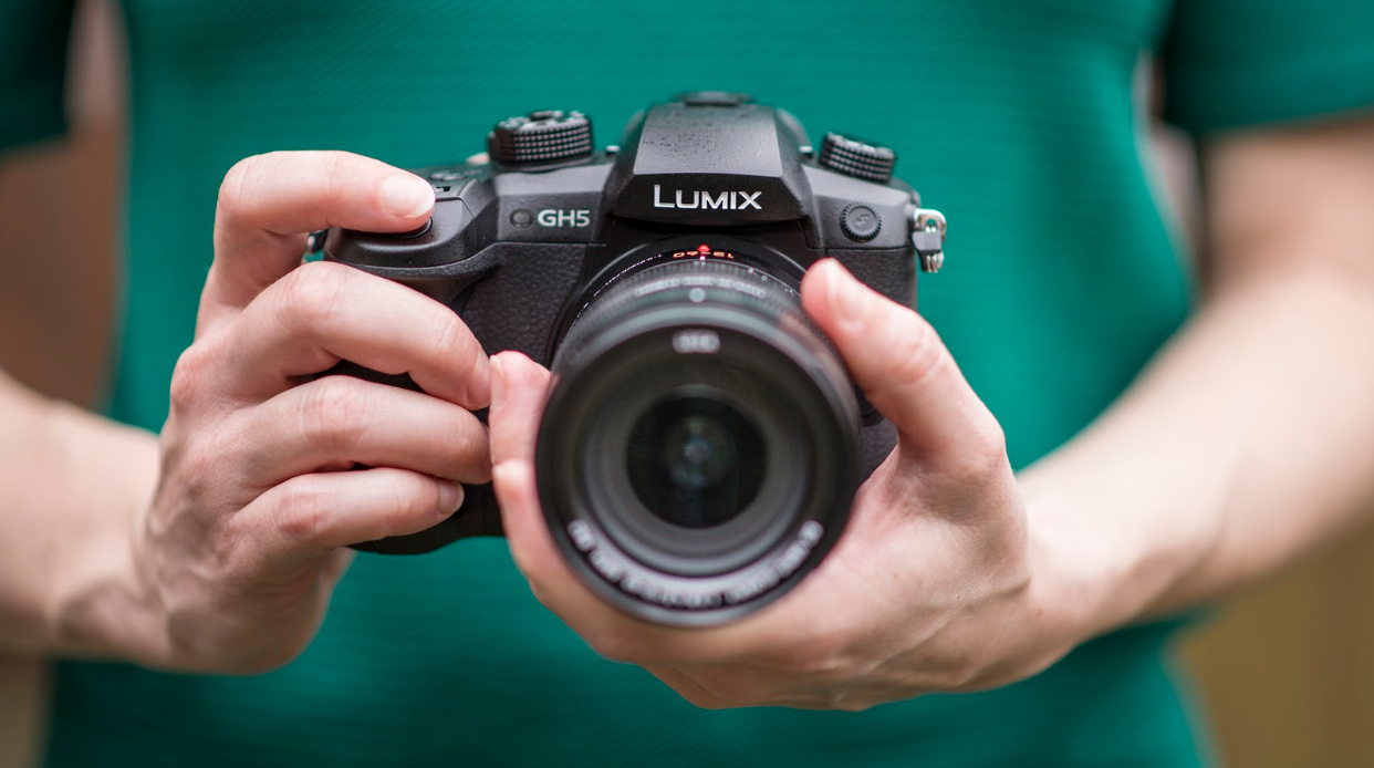 https://www.digitalcameraworld.com/buying-guides/panasonic-gh5-deals