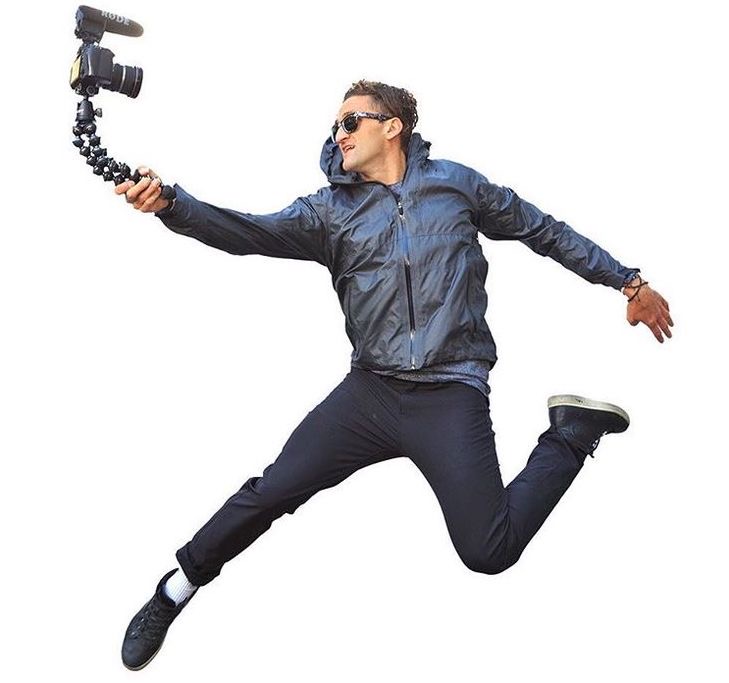 http://gadgets.bzzz.blog/2017/06/23/vlog-like-a-pro-casey-neistats-camera-gear-and-setup/?lang=en
