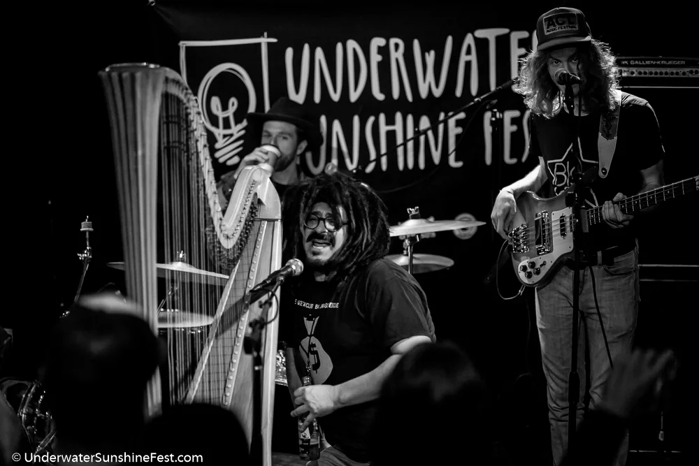 Adam Duritz introducing Mikaela Davis