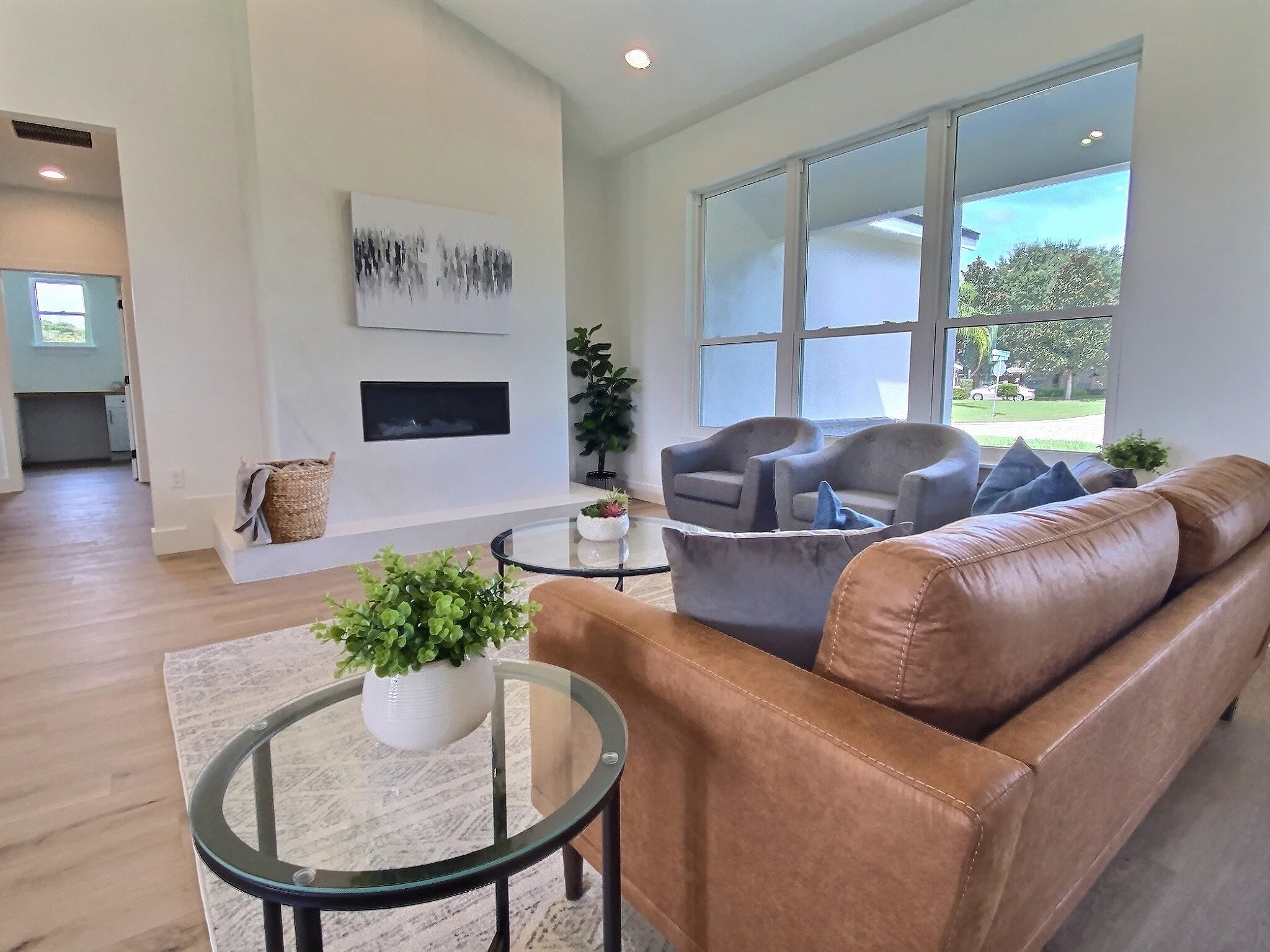 Minimal Interior Design - Home Staging Eustis.jpg