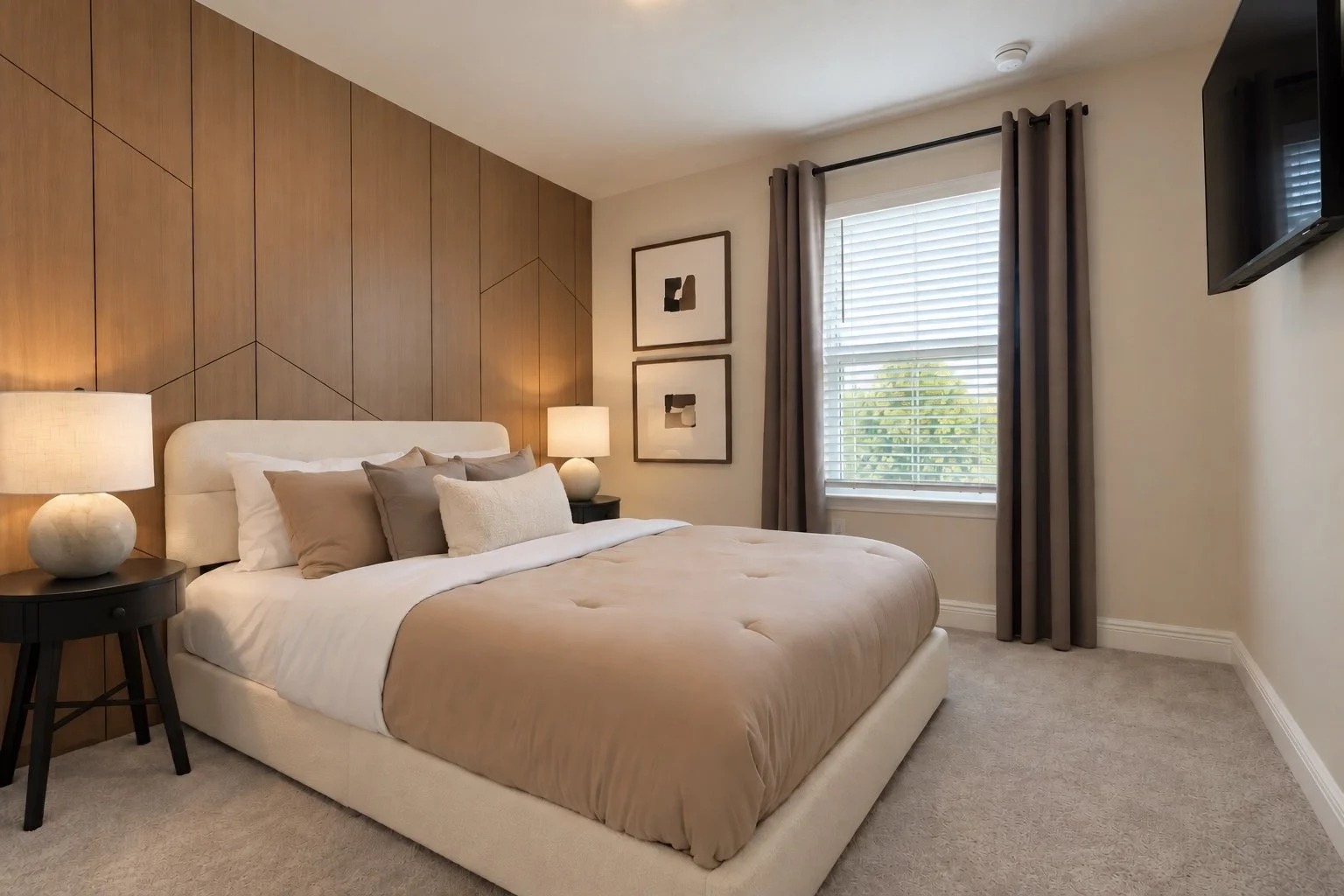 Queen Bedroom- Model Home Orlando.jpg