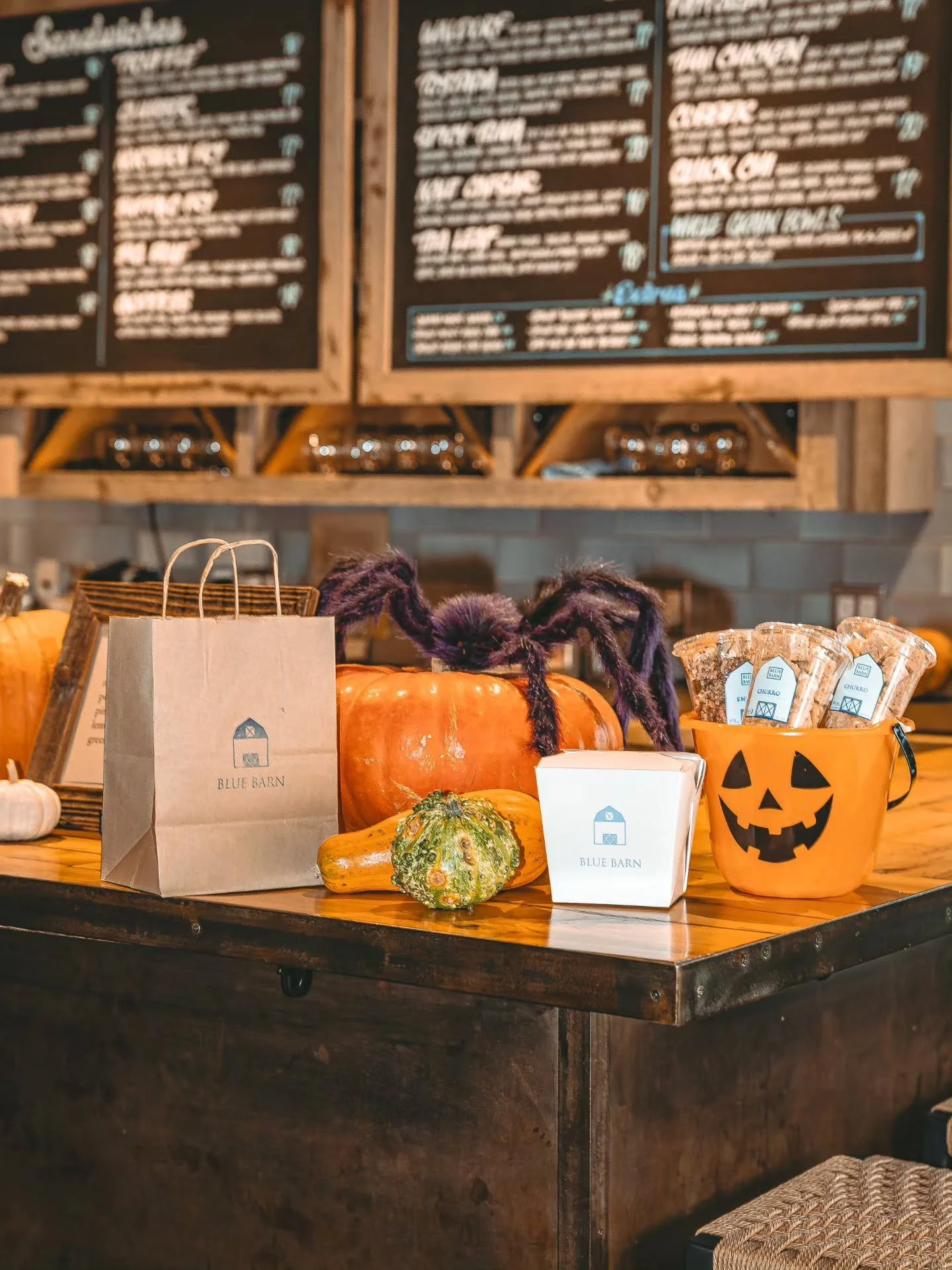 Happy Halloween! Sweeten up your day with some Blue Barn. 🛍🎃

Order ahead or check out the full menu at the link in bio. 🔗
⁣
⁣
⁣
⁣
⁣
#sfeats #freshingredients #bayareabuzz #sfrestaurants #letseatsf #eatersf #thisissf #wheretoeatsf #bayareafoodies 