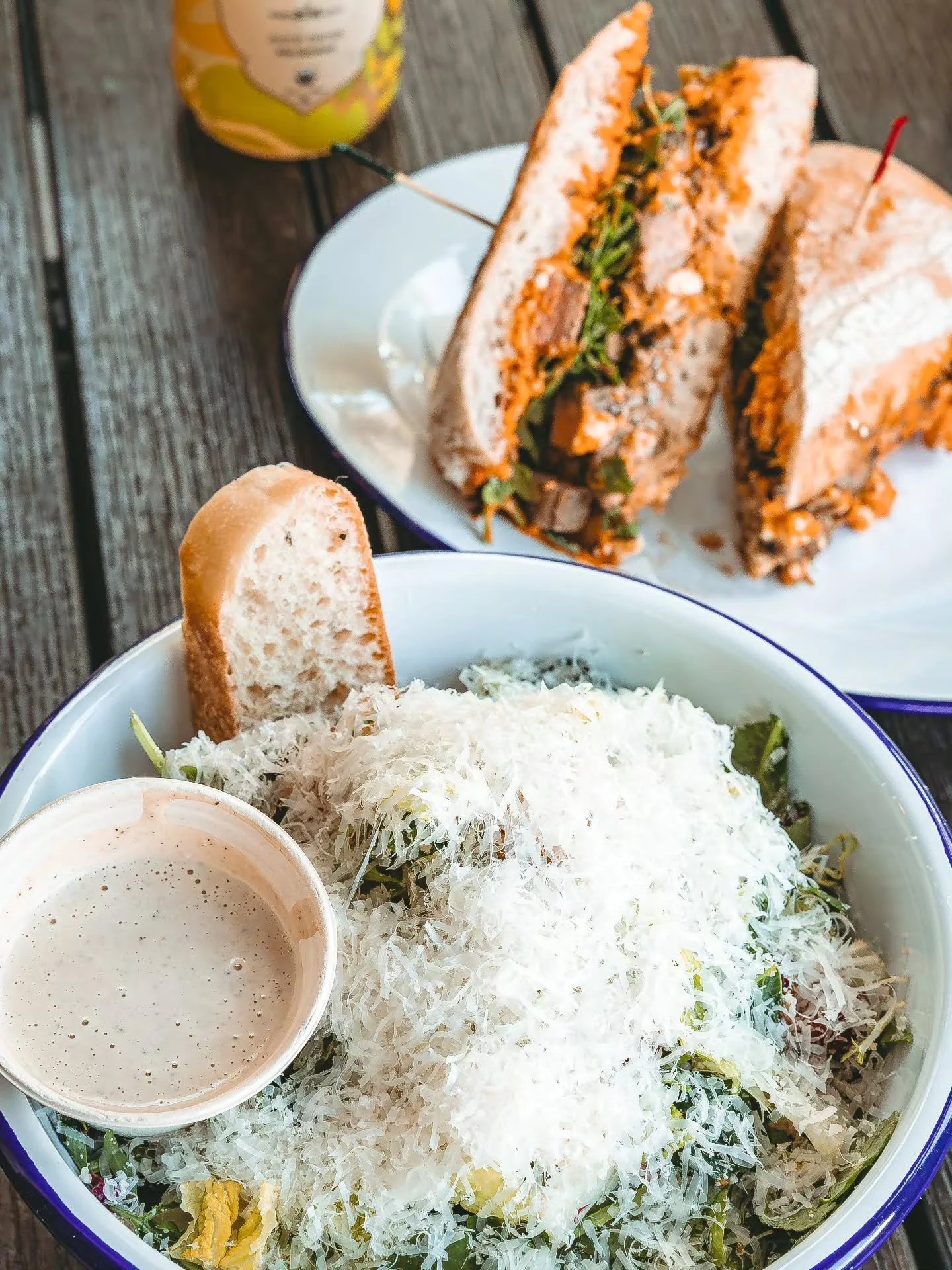 Wrap up 2025 with some fresh Blue Barn favorites like our Kale Caesar Salad or the Big Blue. We&rsquo;ll be closing early at 3 PM on NYE, but open regular hours on New Year&rsquo;s Day! 🎉👏

Tap the link in bio to order ahead! 🔗 

⁣
⁣
⁣
⁣
⁣
#sfeats