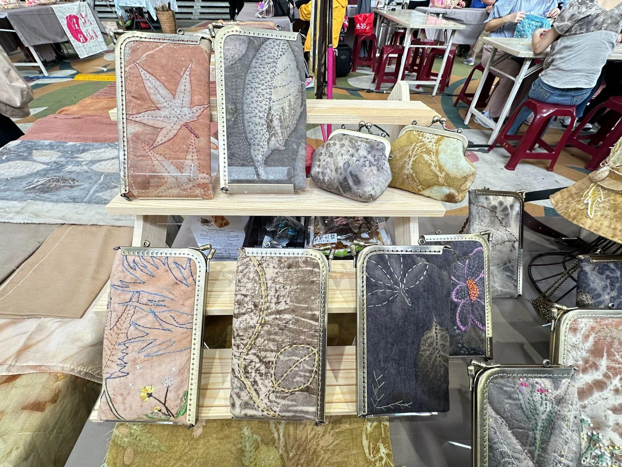 C-1 客家花葉移印染—家居品創作