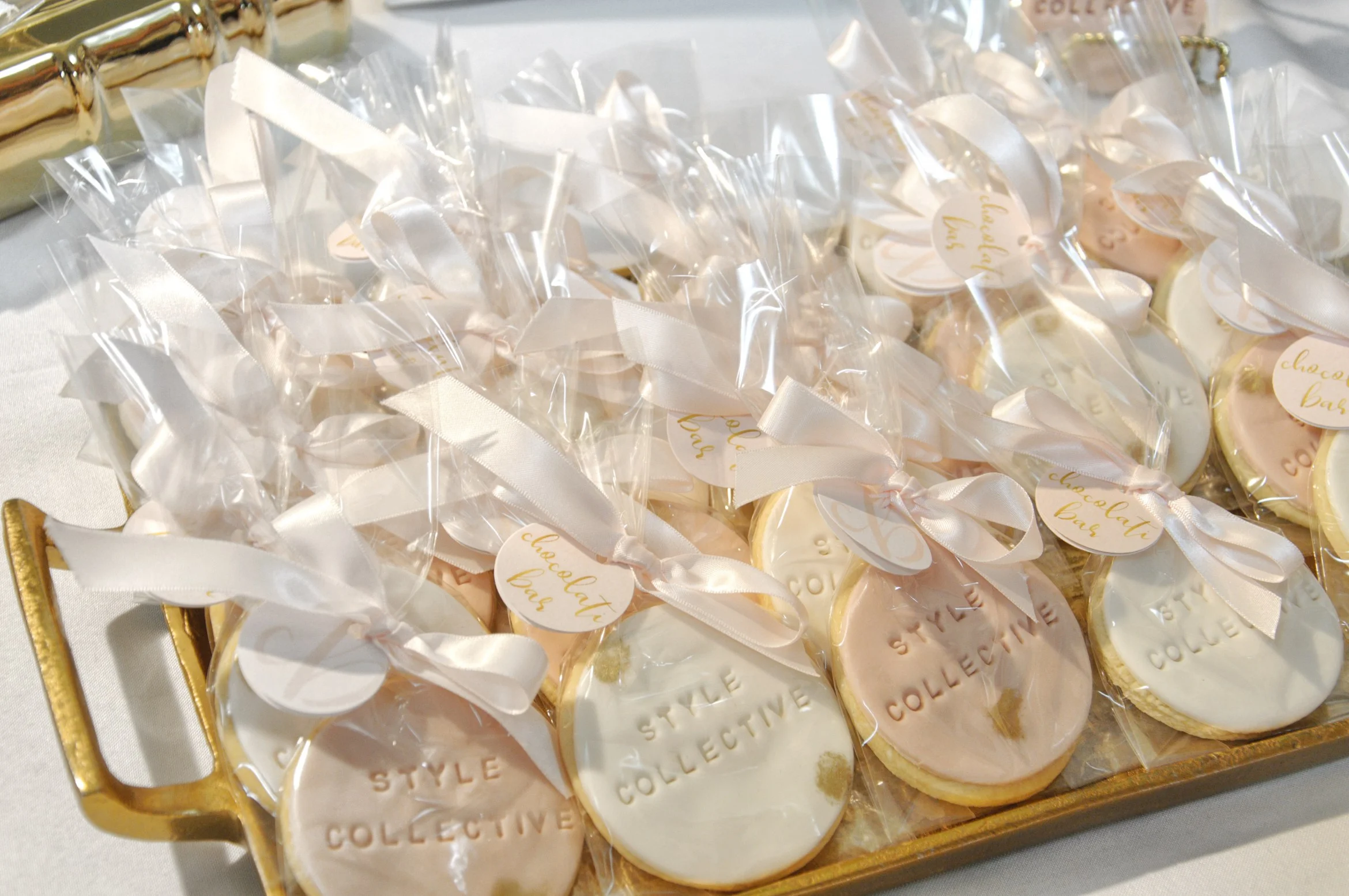 How adorable are these custom made cookies by Chocolati Bar ?! These treats tasted as good as they looked, love all the details that went to personalize these cookies for the event.