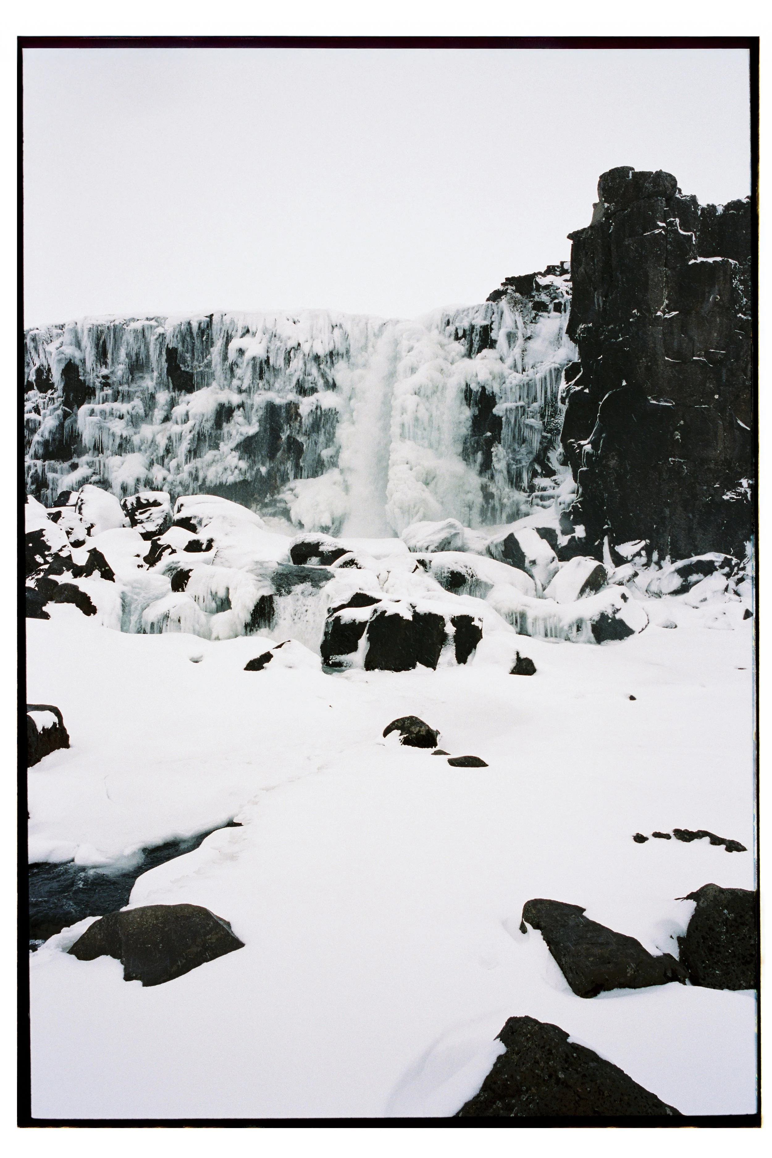 Uyanga&LarsIceland-100.jpg