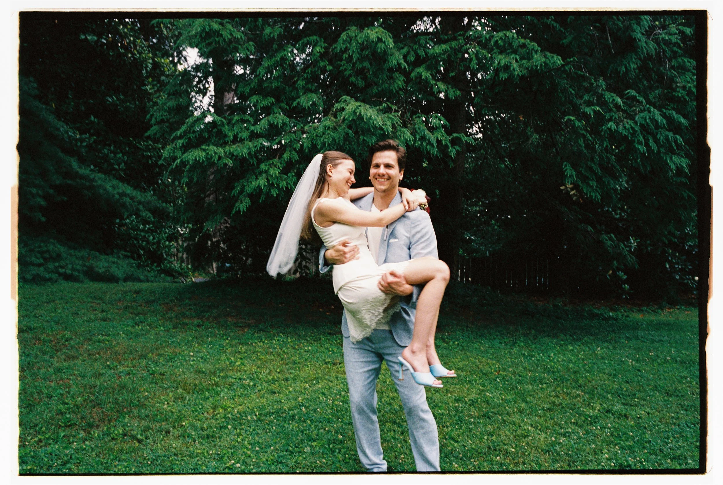 RB_4981_Portra 400_000550-R1-026-11A.jpg