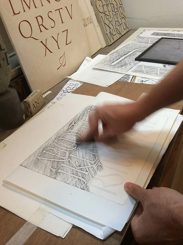 How did students review our letter design and letter carving courses? 