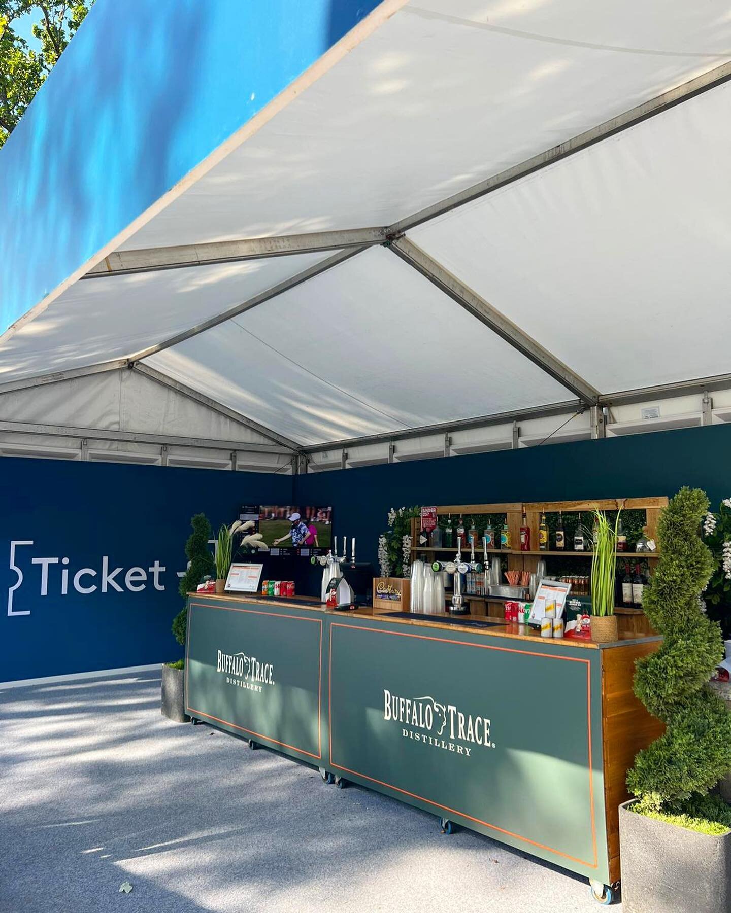 Day 4 at the @bmwpga 🏌🏻️&zwj;♂️Our VIP Bar on Hole 14 is looking great with signage and sponsorship by  @buffalotrace 🥃🦬
#pgatour #bmwpga #golf #eventbars #buffalotracedistillery #buffalotracewhiskey #juniperevents