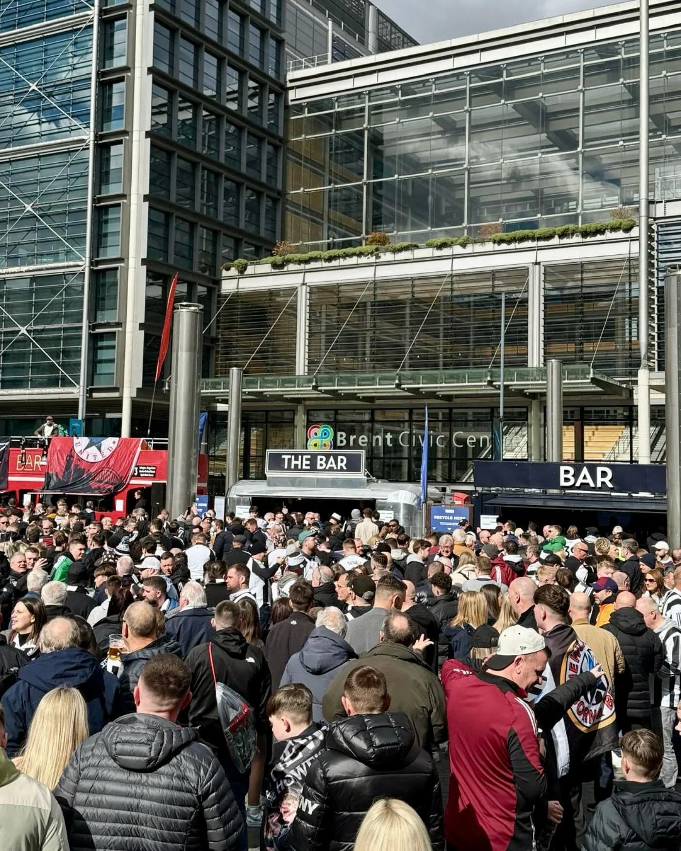 Cheers to an epic day at Wembley! 🍺

We&rsquo;ve got not one, but two bars ready for you to grab a drink and enjoy the Carabao Cup Final. 🏆⚽️

#wembleystadium #carabaocup #gamedayvibes #liverpoolfc #newcastleunited #lfc #nufc