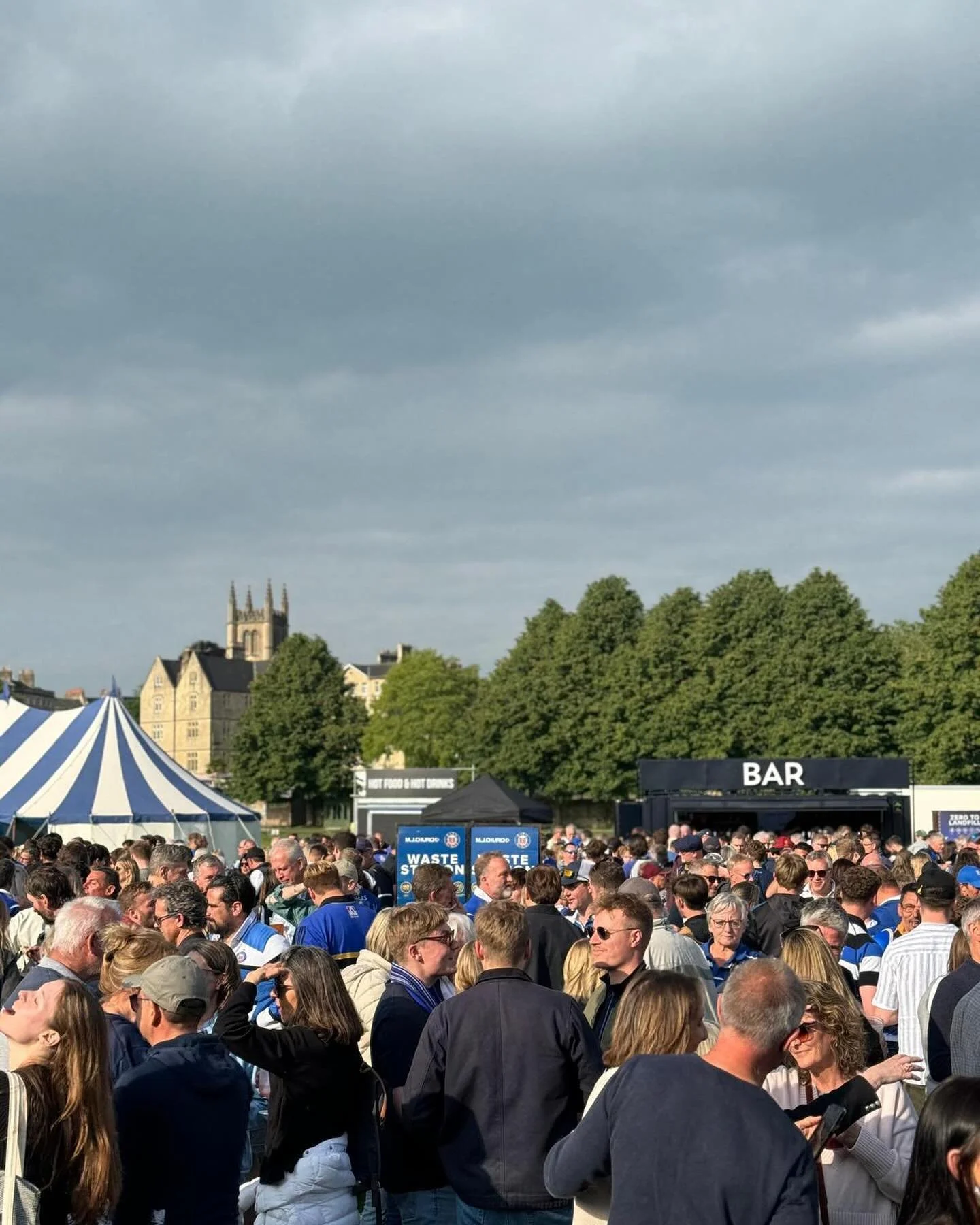 Busy one @bathrugby today! 🏉 Always helps when they get the win!! 💪🏻 

#mobilebars #eventbars #rugby #bathrugby #juniperbars