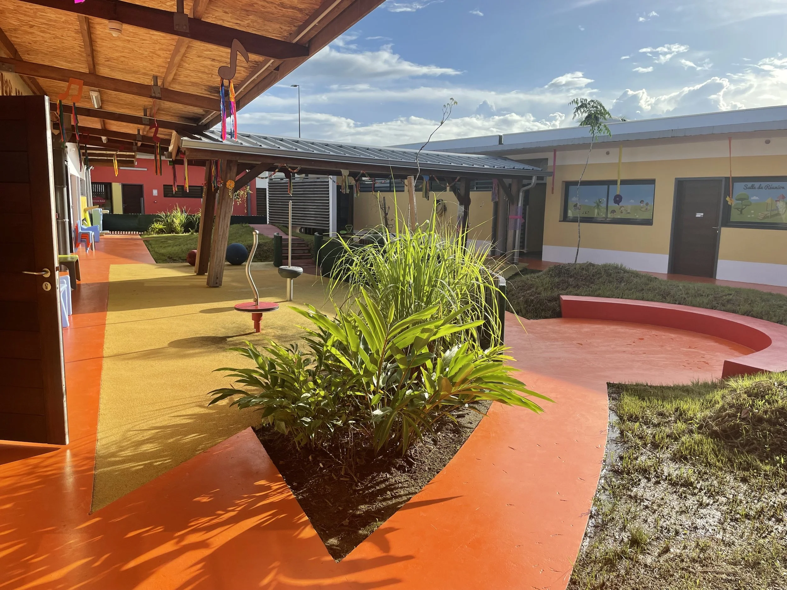 Pole efance et famille.jpg