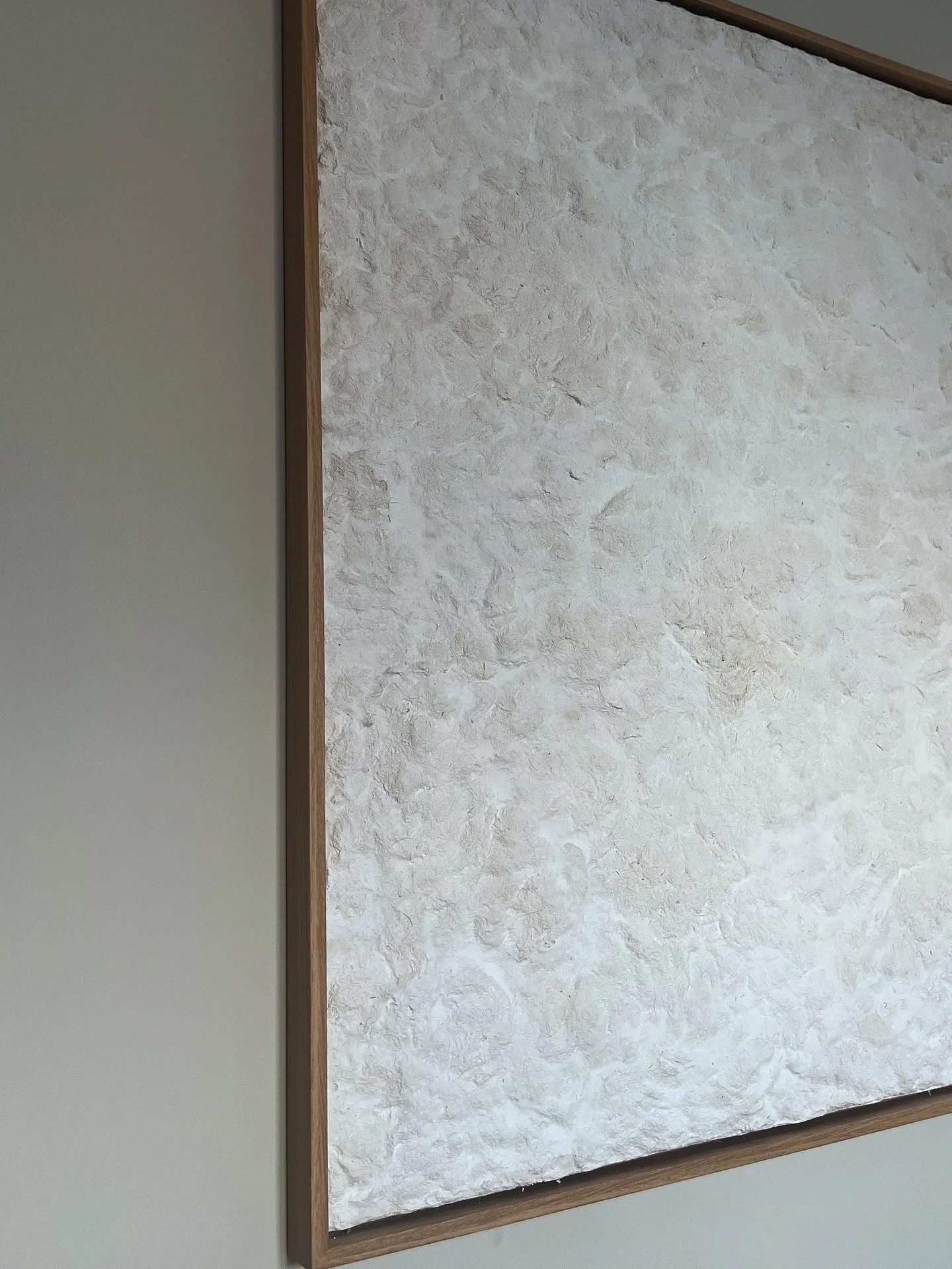 Wall art &amp; lampshades made from the same material: waste-based jute fibre from @forboflooringnl in a blend with plaster. Combining different production methods to explore several surface and product options. 

This waste material comes from the b