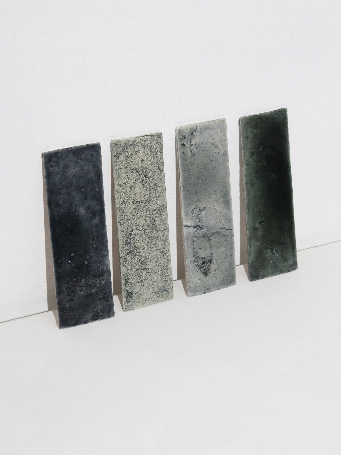 Very excited to start a new research project: Glazing Bio-Ceramics. 

In this project we will research and improve our experiments with a biodegradable water repellent colourcoating. The so called &ldquo;bio-glaze&rdquo; can be applied on solid bioma