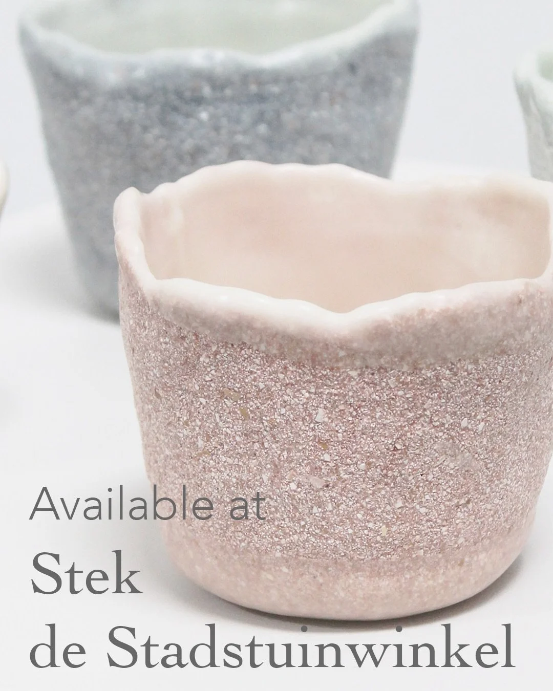 The Eggshell Re-Planters can be found at the beautiful plant shop @stekdestadstuinwinkel in Rotterdam 🪴 🫶🏻

The handcrafted planter is made from Dutch recycled eggshells from the food industry. Durable for house-plants, fully compostable when plan