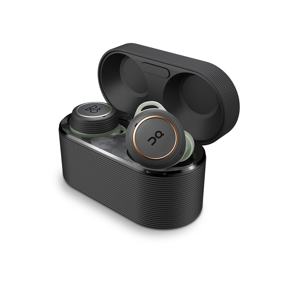 BeoPlay-E8-3.0-ON-04-Fux-AG.ch.png