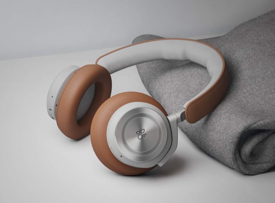 BeoPlay-HX-Timber-01-Fux-AG.ch.JPG