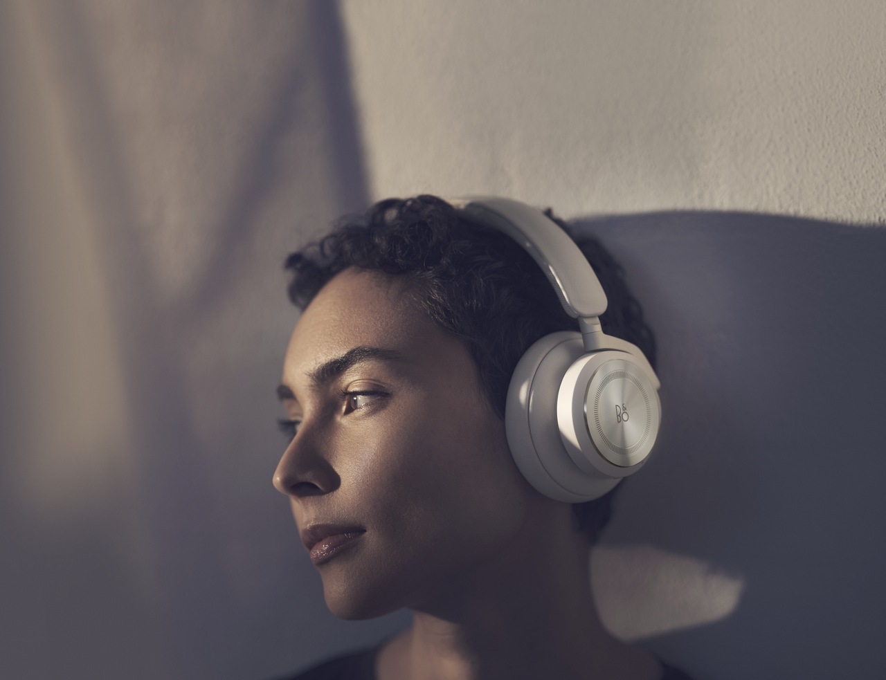 Beoplay HX 0074.png