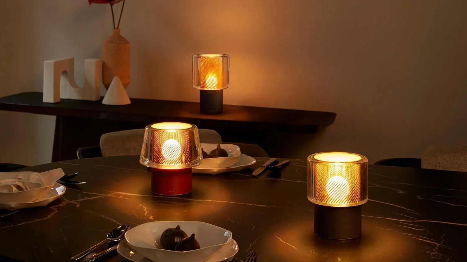 Era lusso series dining.webp