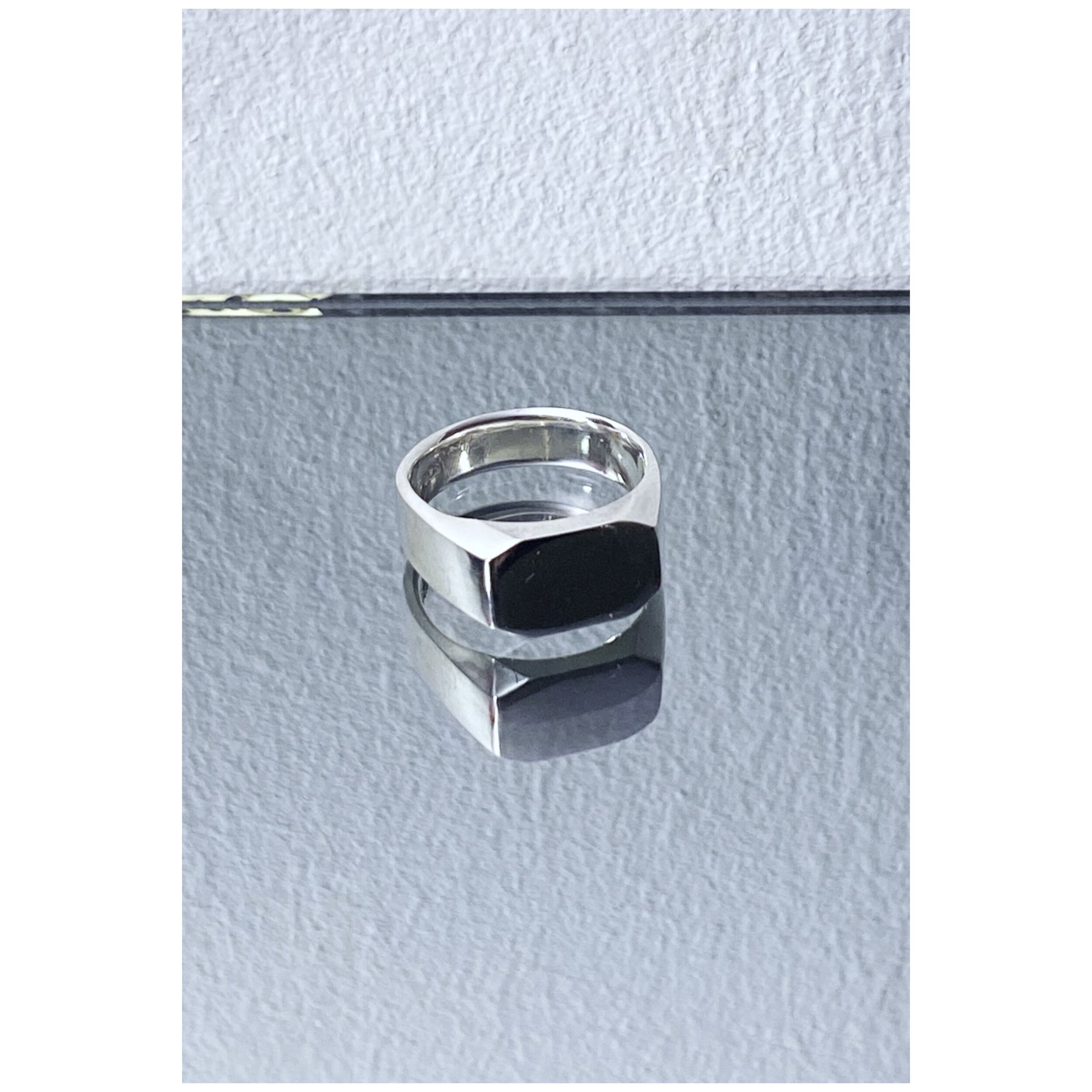 JRS 13:17 SAND SIDE OCTAGON SIGNET RING