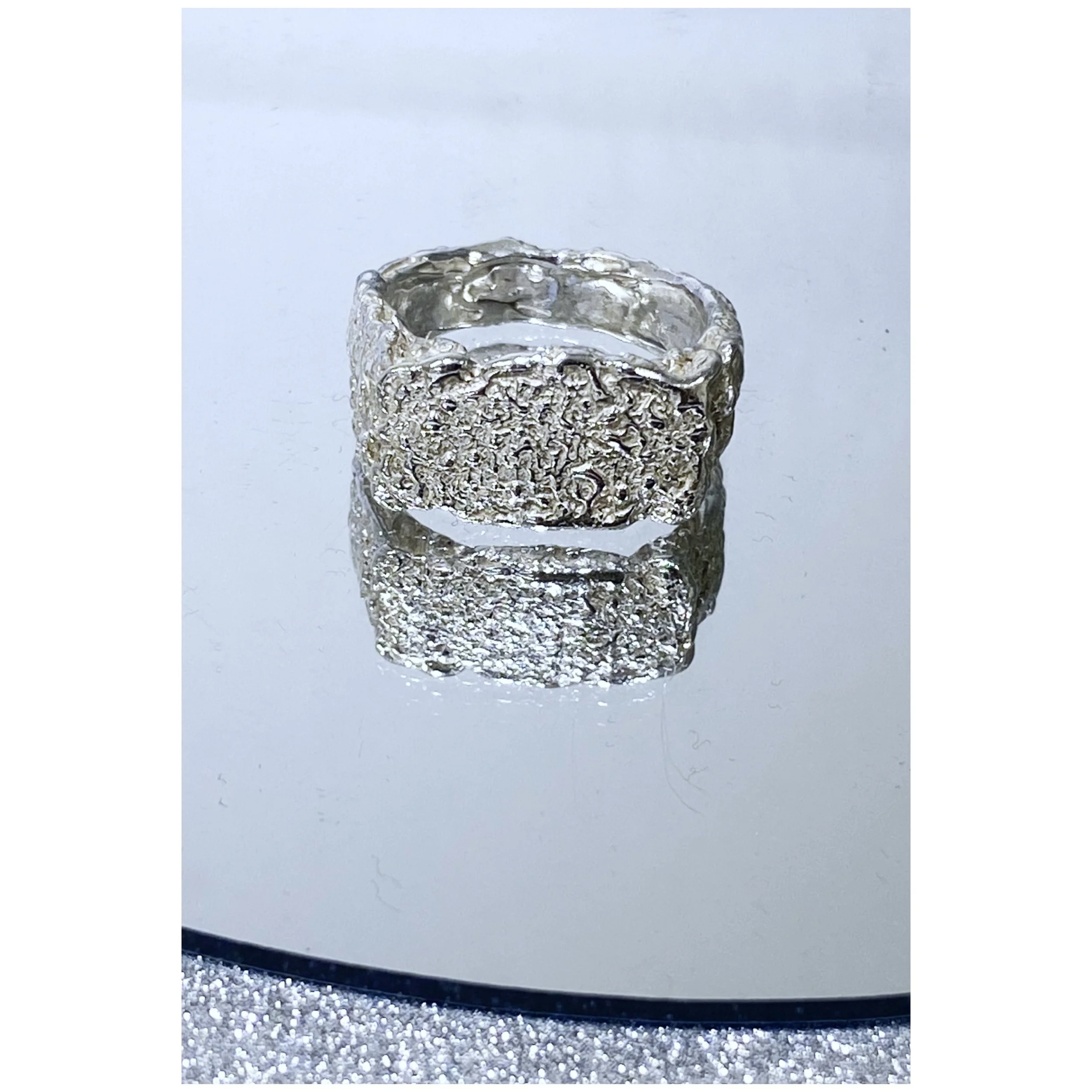 JRS TEXTURED RING
