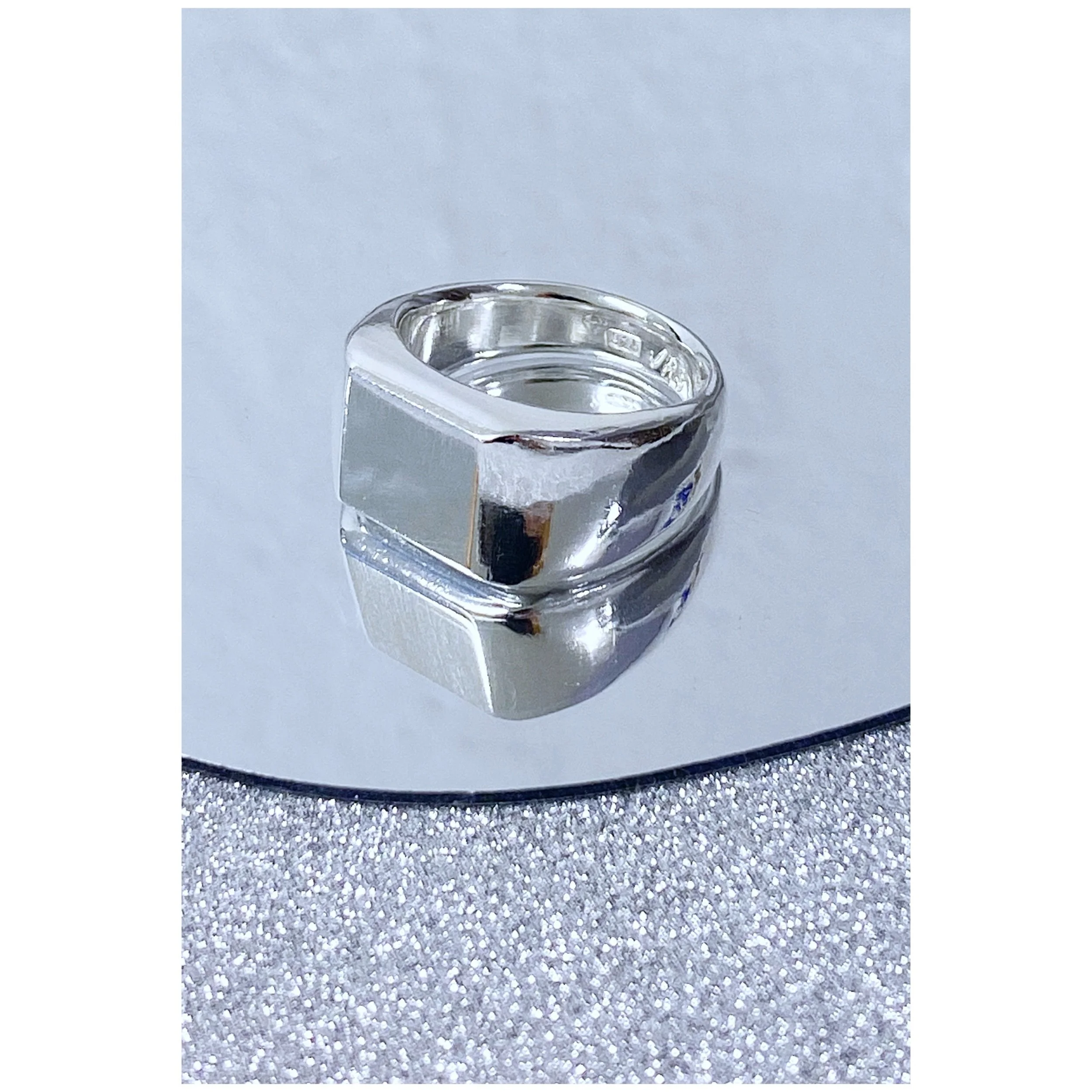 JRS THICK SIGNET RING