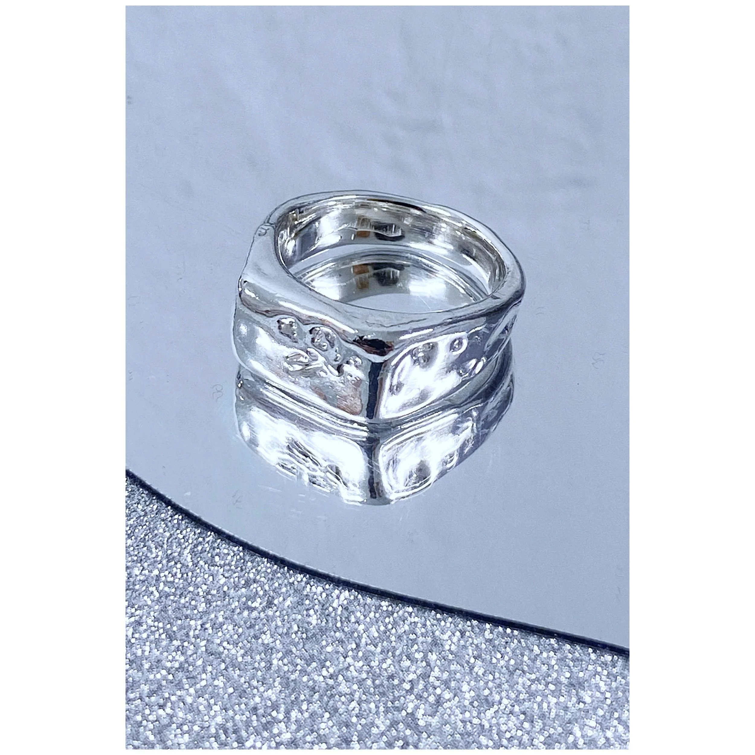 JRS BIG MELT SIGNET RING