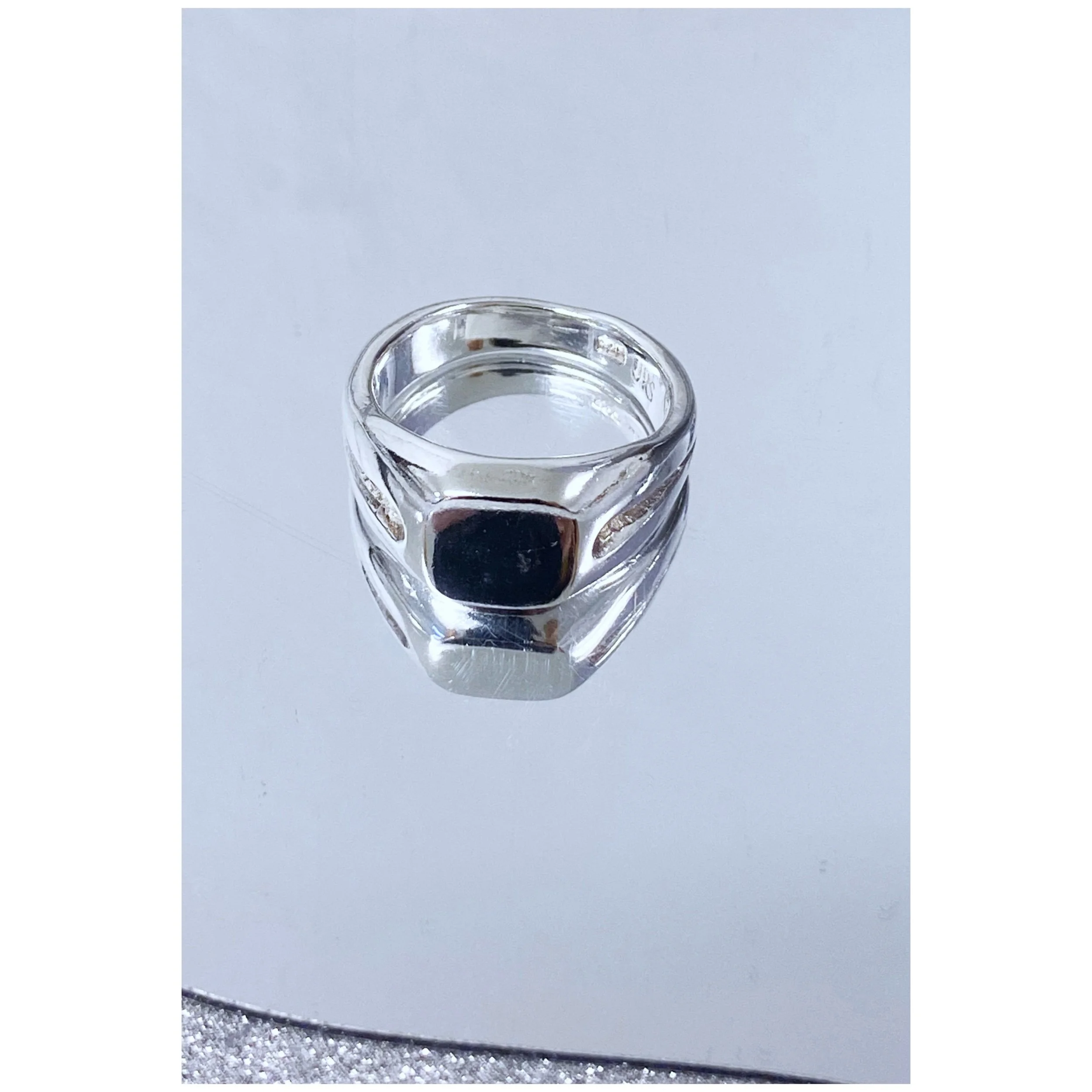 JRS OVAL SIGNET RING