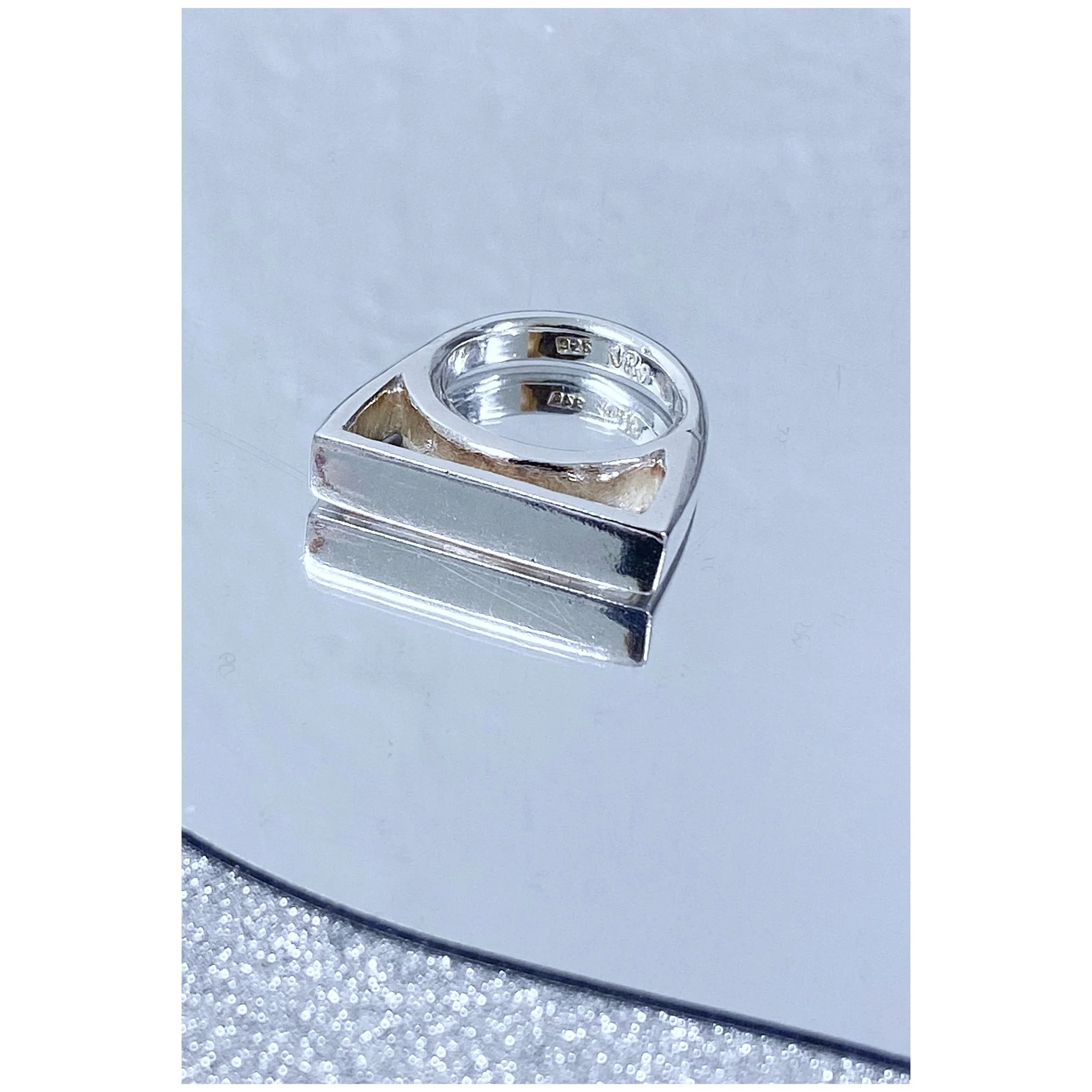 JRS SLICE SIGNET CUT OUT RING