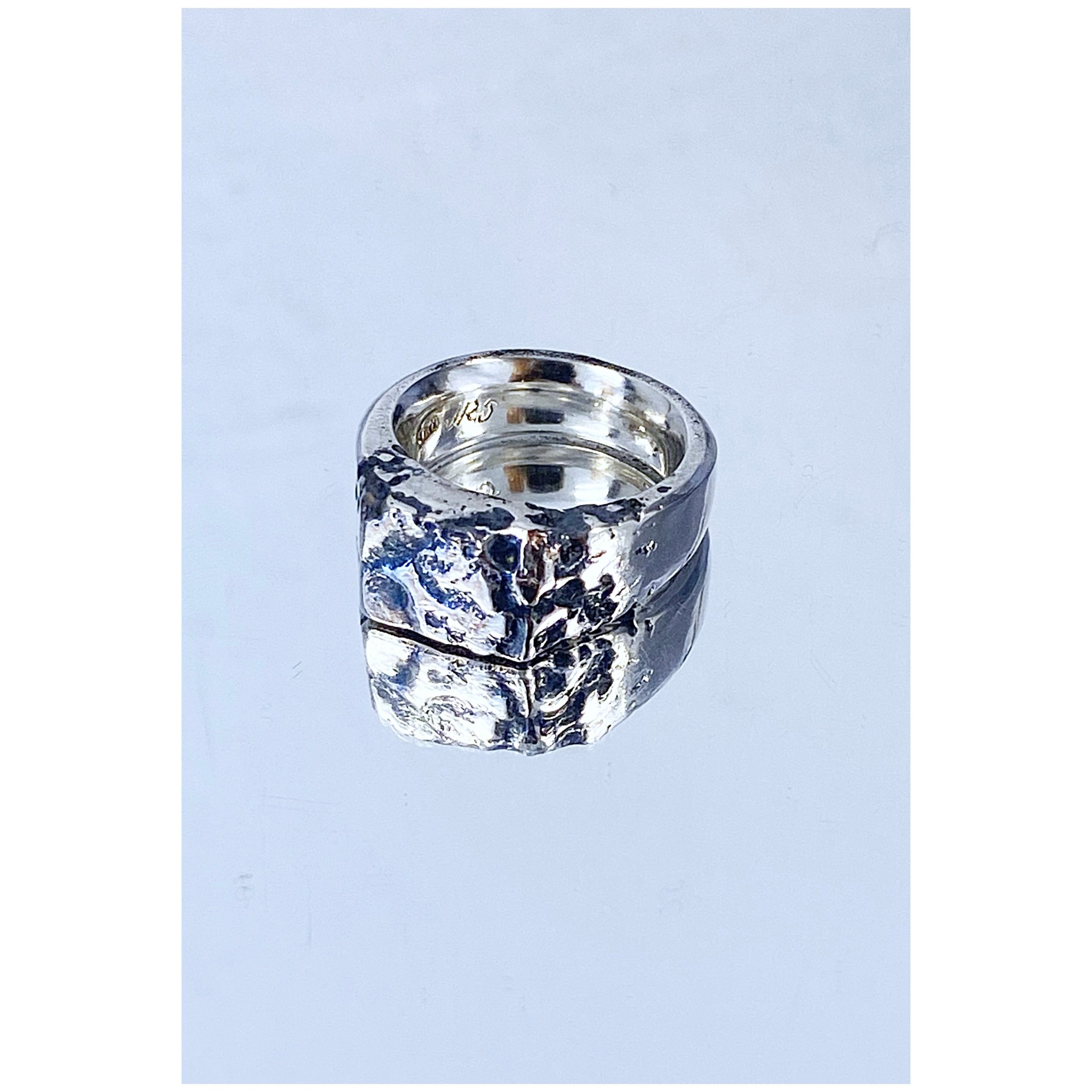 JRS TEXTURED SIGNET RING