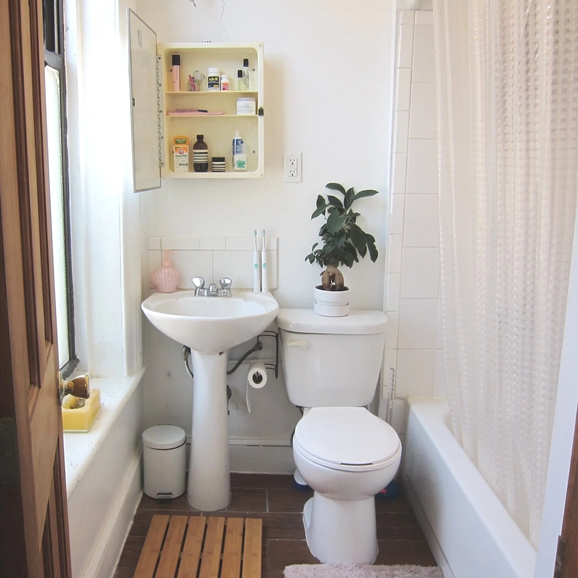Medicine Cabinet Makeover