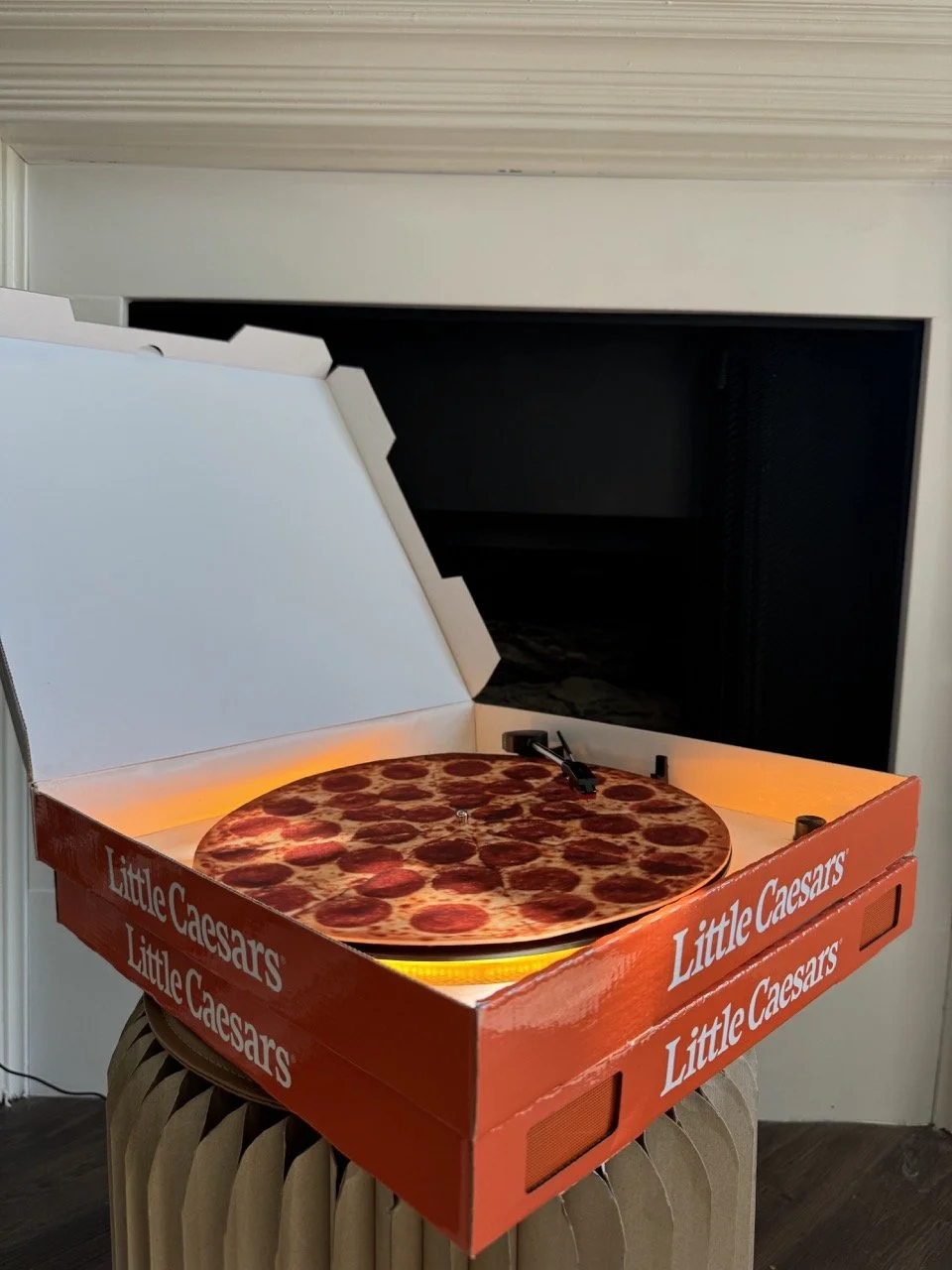 LC_Pizza_Record_Player_01 Large.jpeg