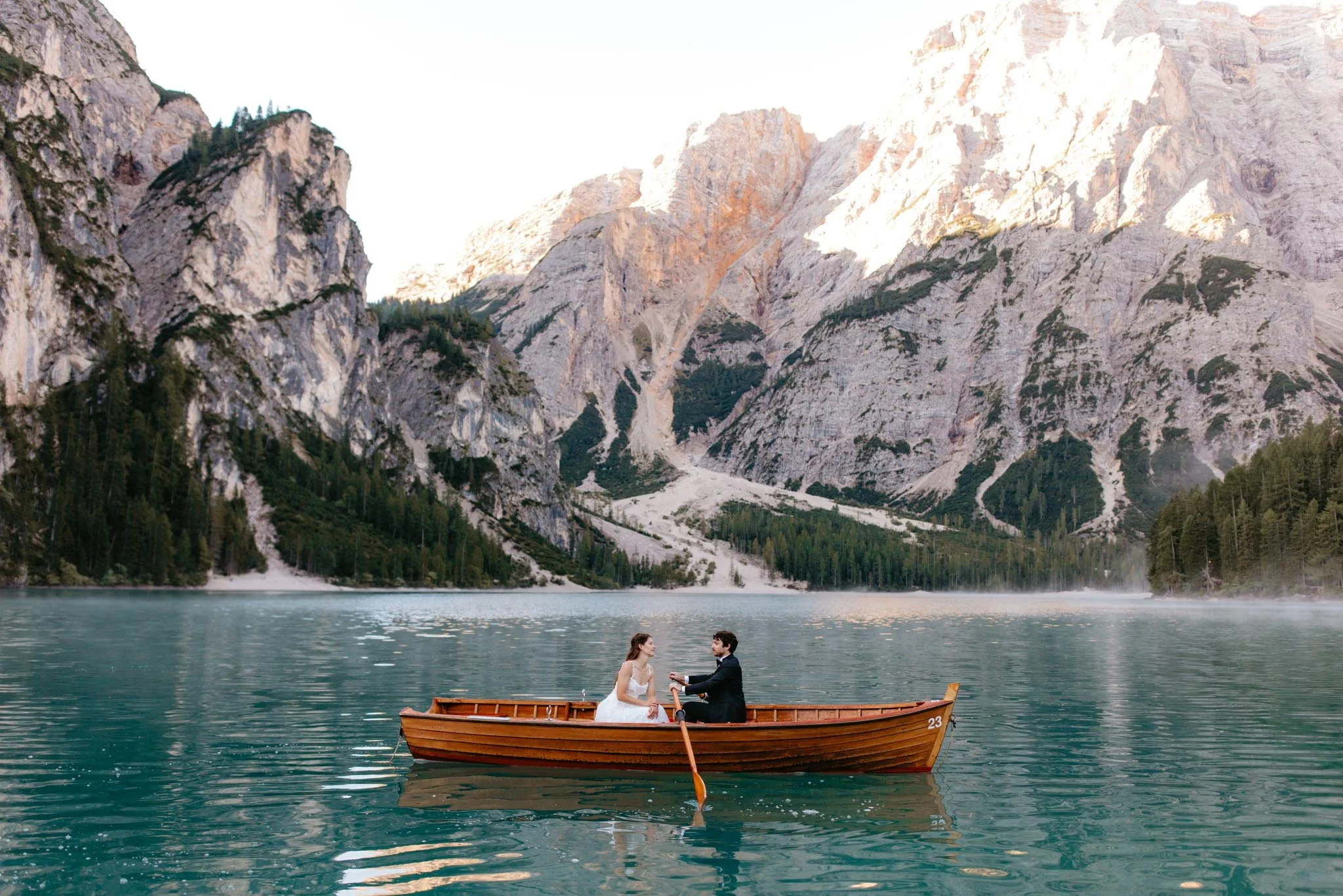 elopement-at-lago-di-braies-boathouse-in-the-dolomites-nicole-daacke-photography-350.jpg