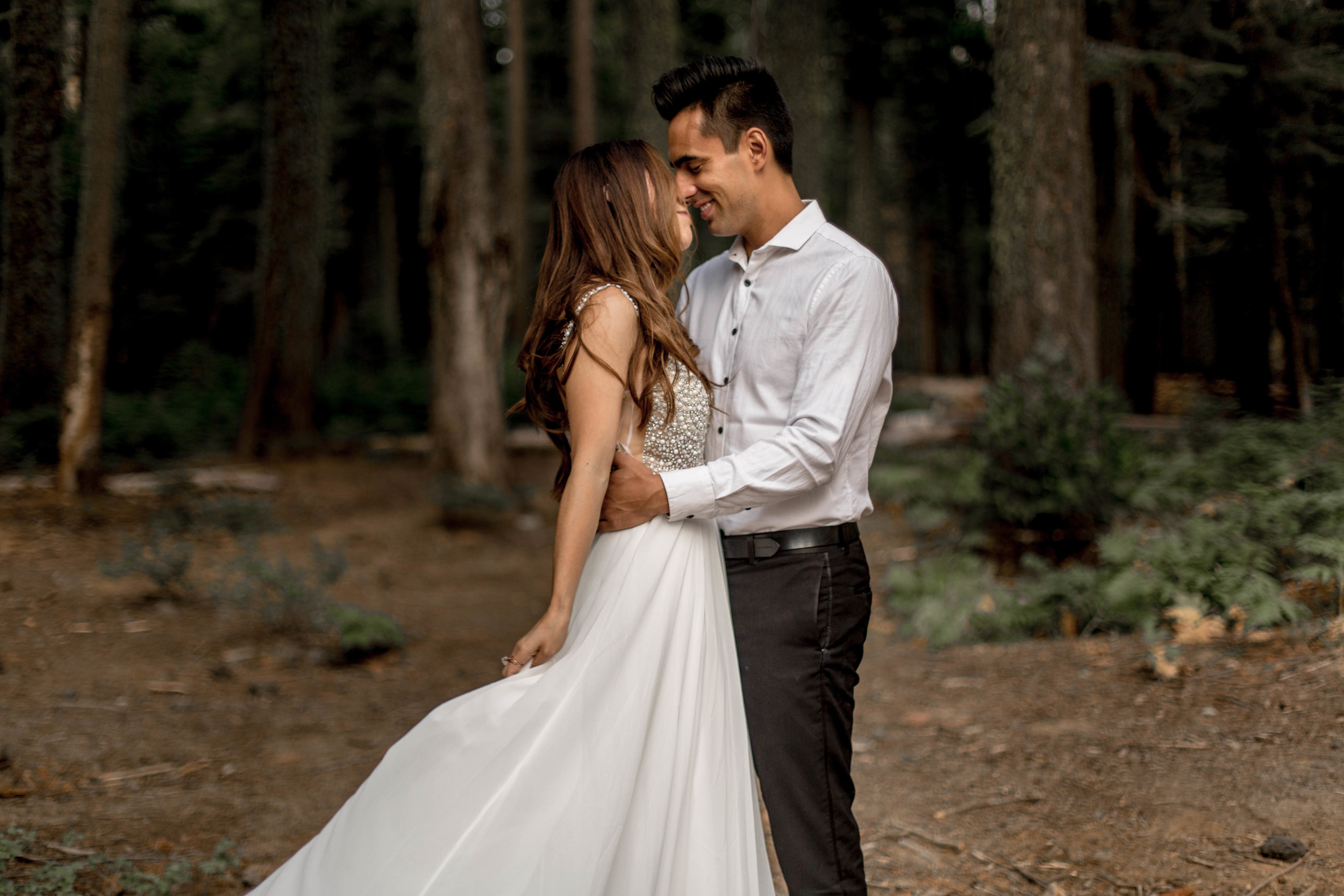 nicole-daacke-photography-yosemite-national-park-wedding-sunset-elopement-olmstead-point-yosemite-adventure-wedding-photographer-adventurous-elopement-destination-wedding-national-park-wedding-photography-1234.jpg