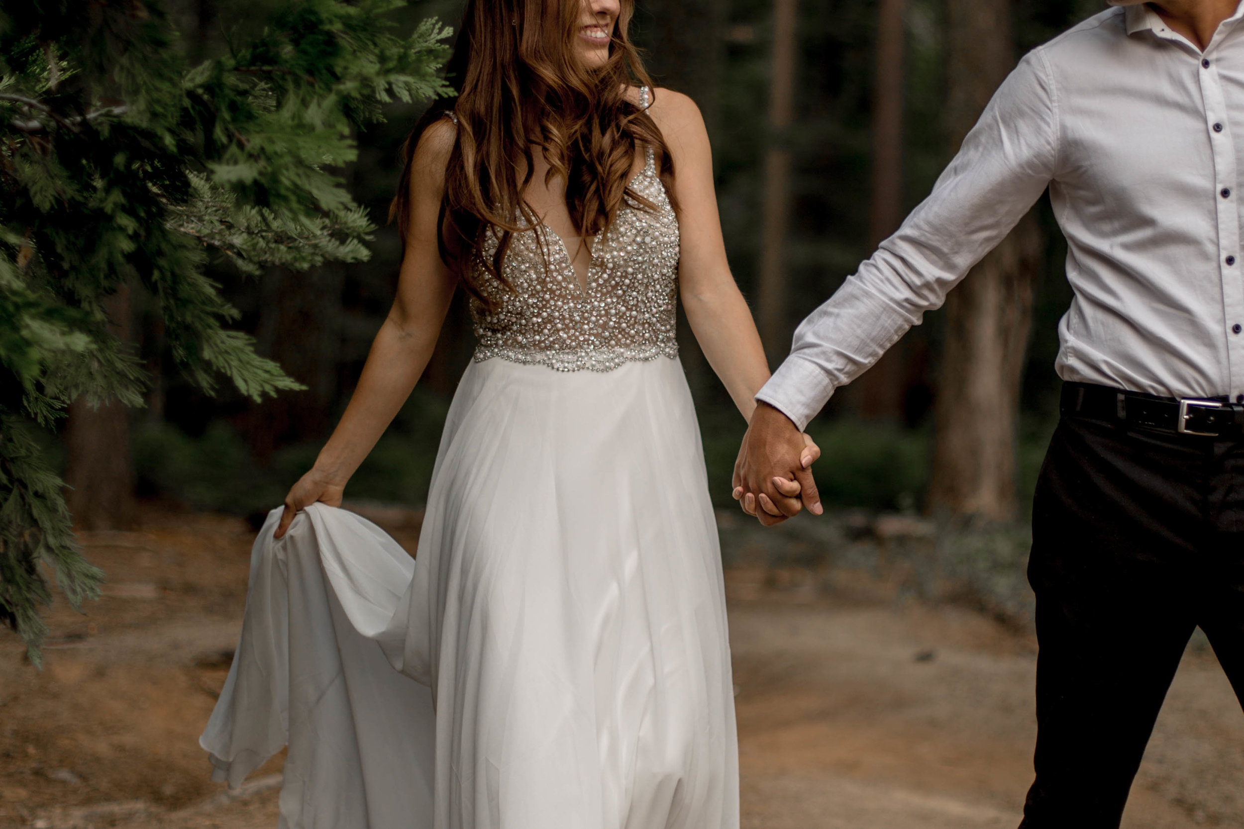 nicole-daacke-photography-yosemite-national-park-wedding-sunset-elopement-olmstead-point-yosemite-adventure-wedding-photographer-adventurous-elopement-destination-wedding-national-park-wedding-photography-1255.jpg