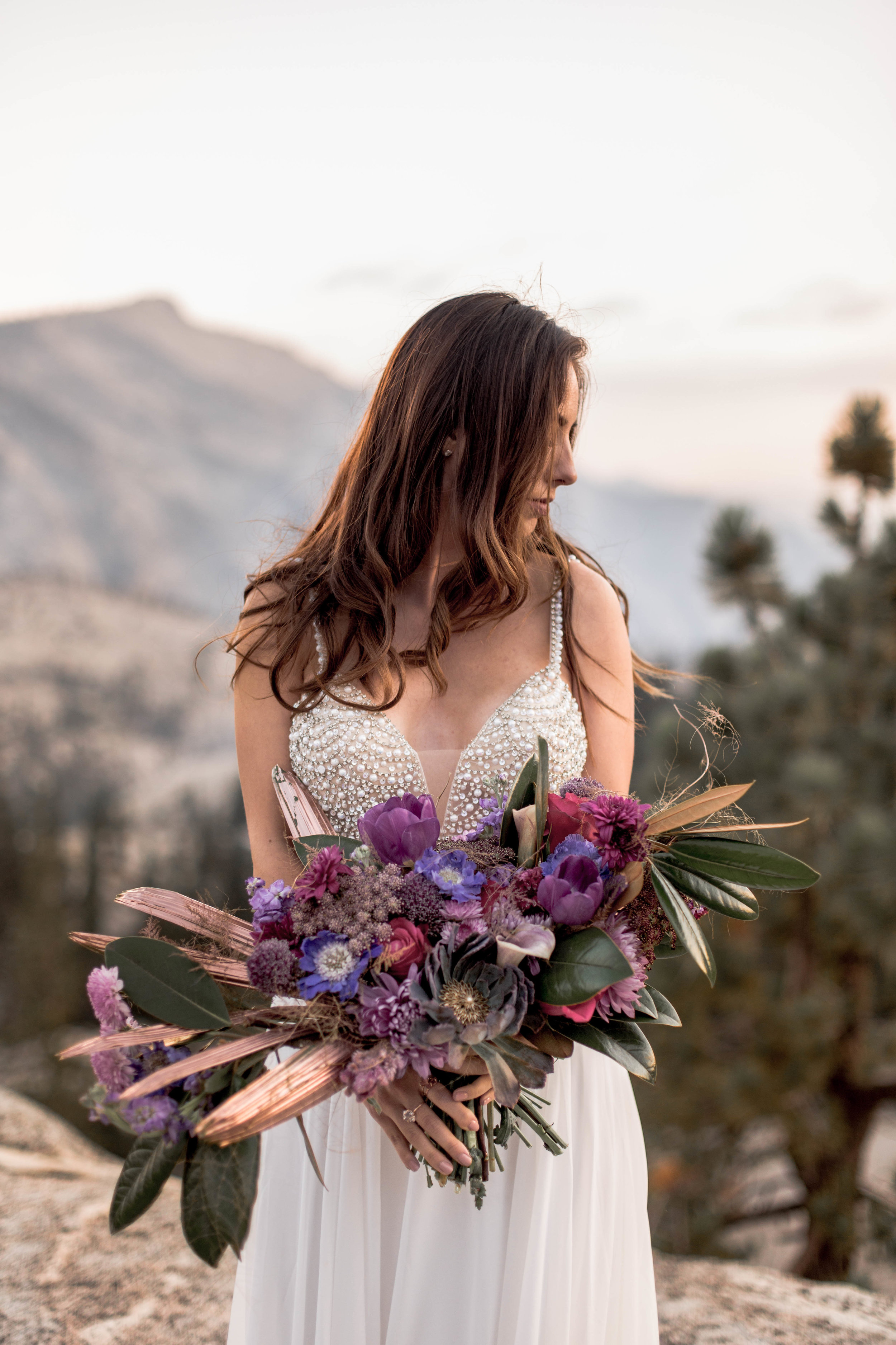 nicole-daacke-photography-yosemite-national-park-wedding-sunset-elopement-olmstead-point-yosemite-adventure-wedding-photographer-adventurous-elopement-destination-wedding-national-park-wedding-photography-1322.jpg