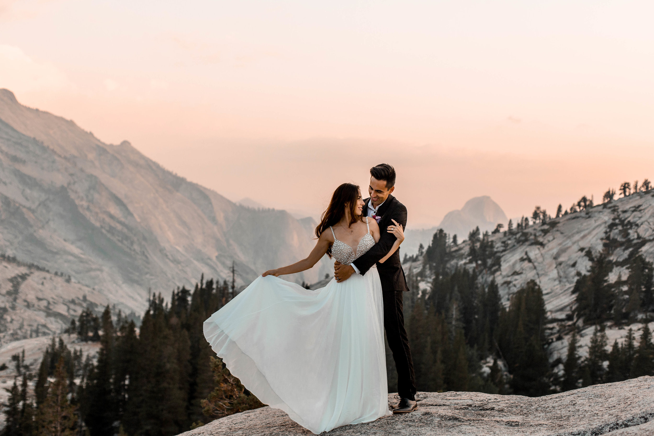 nicole-daacke-photography-yosemite-national-park-wedding-sunset-elopement-olmstead-point-yosemite-adventure-wedding-photographer-adventurous-elopement-destination-wedding-national-park-wedding-photography-1745.jpg