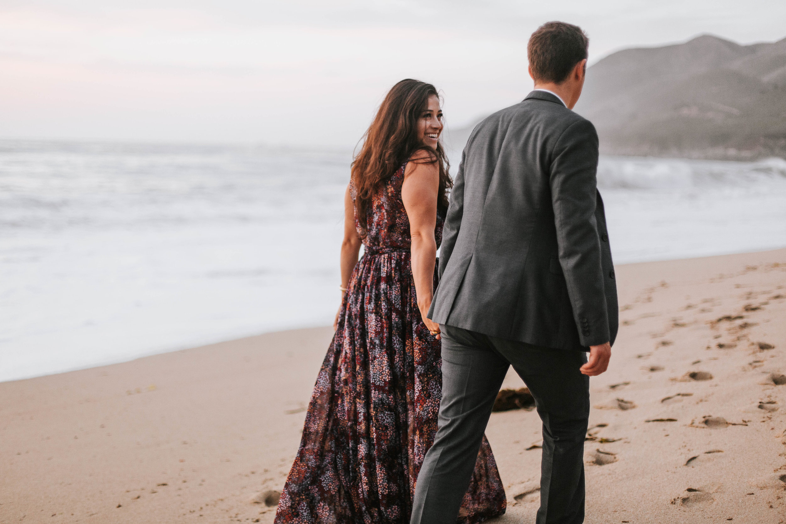 nicole-daacke-photography-big-sur-california-coast-adventure-engagement-photos-adventurous-elopement-intimate-wedding-photographer-golden-coastal-cali-engagement-session-29.jpg