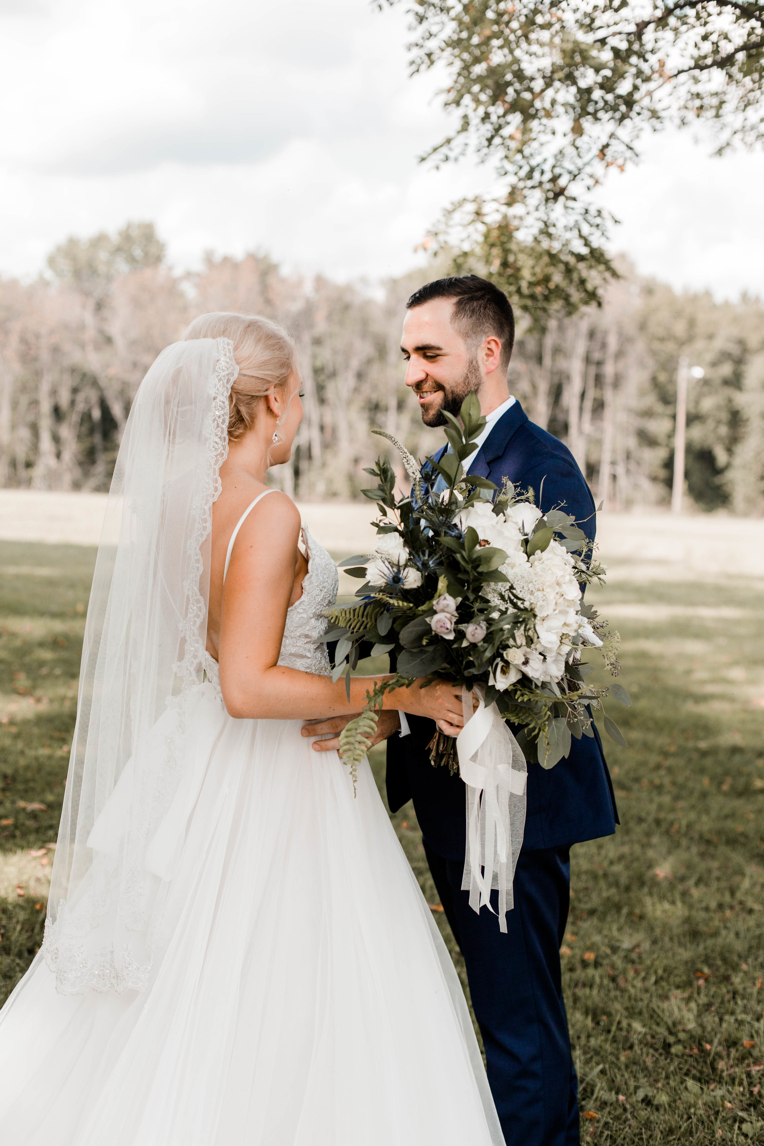 nicole-daacke-photography-intimate-wedding-in-a-lavender-field-washington-state-wedding-photographer-intimate-elopement-golden-lavender-field-wedding-photos-19.jpg