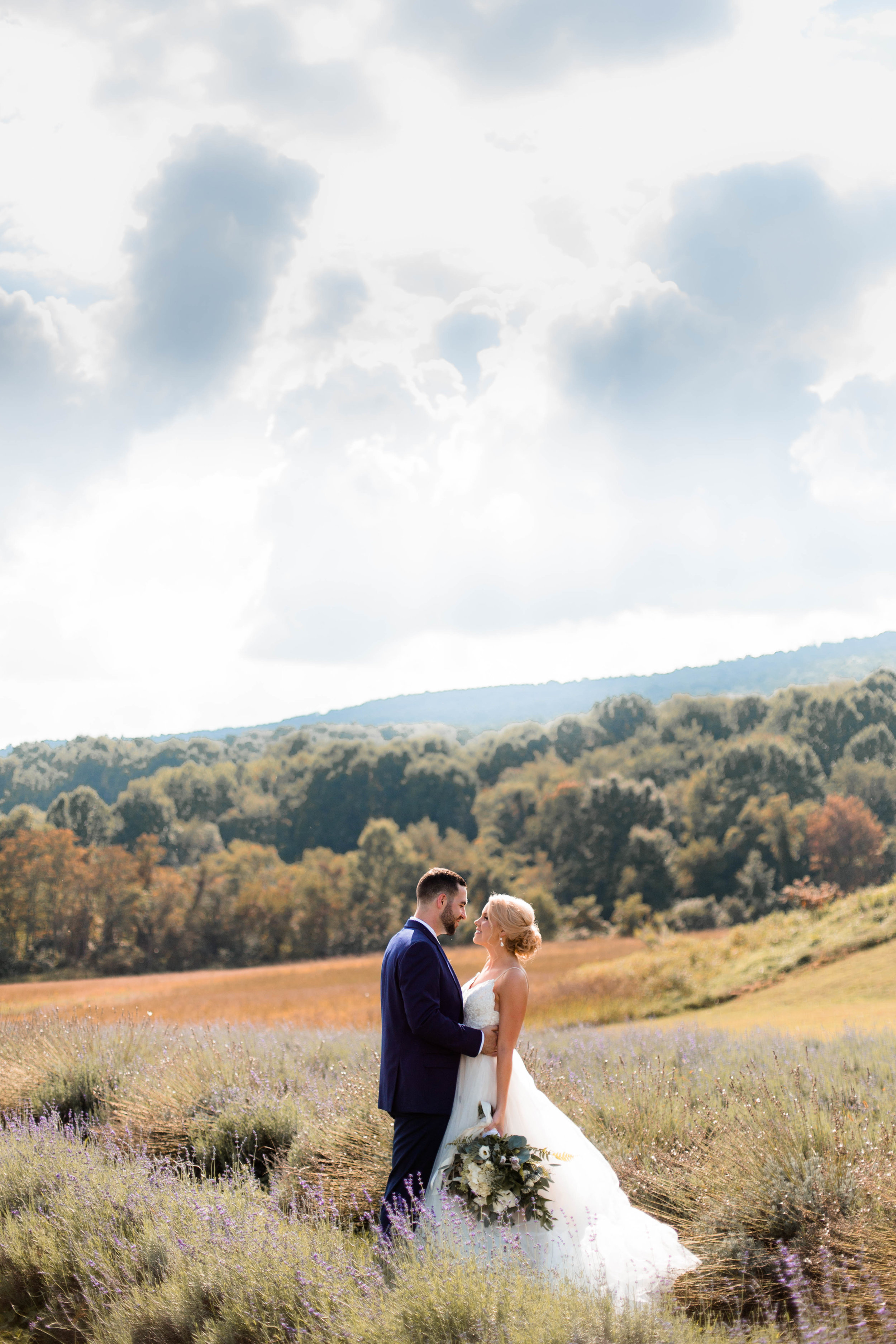 nicole-daacke-photography-intimate-wedding-in-a-lavender-field-washington-state-wedding-photographer-intimate-elopement-golden-lavender-field-wedding-photos-25.jpg