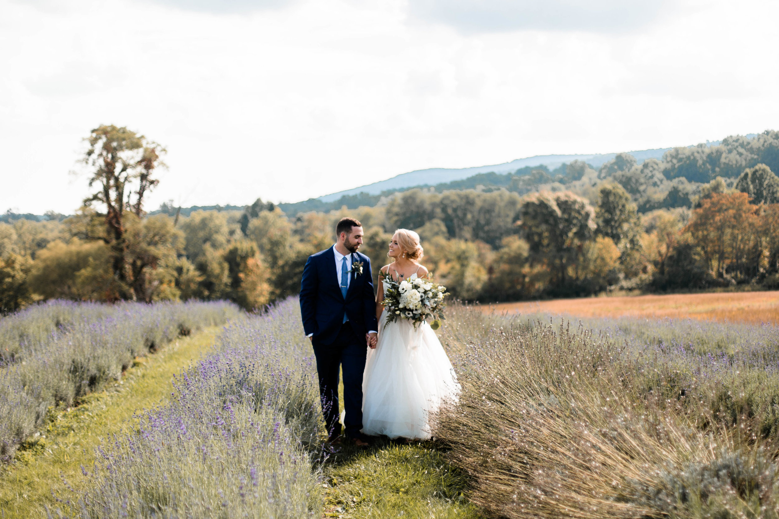 nicole-daacke-photography-intimate-wedding-in-a-lavender-field-washington-state-wedding-photographer-intimate-elopement-golden-lavender-field-wedding-photos-33.jpg