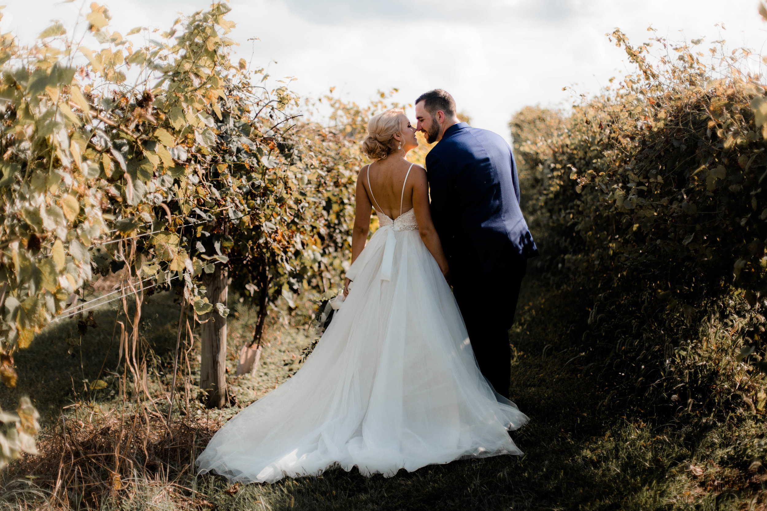 nicole-daacke-photography-intimate-wedding-in-a-lavender-field-washington-state-wedding-photographer-intimate-elopement-golden-lavender-field-wedding-photos-35.jpg