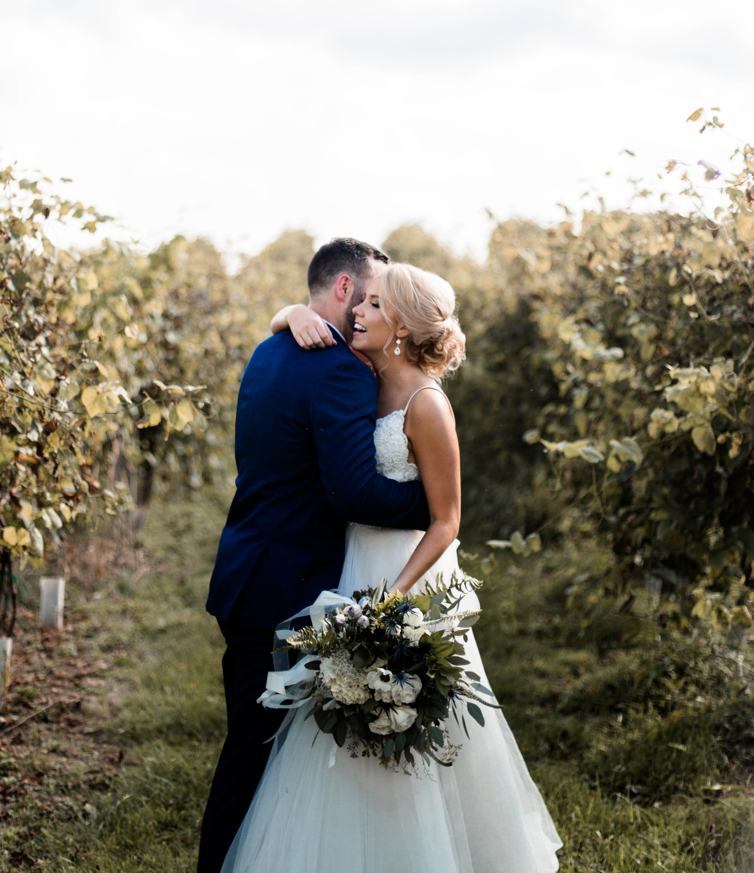 nicole-daacke-photography-intimate-wedding-in-a-lavender-field-washington-state-wedding-photographer-intimate-elopement-golden-lavender-field-wedding-photos-38.jpg