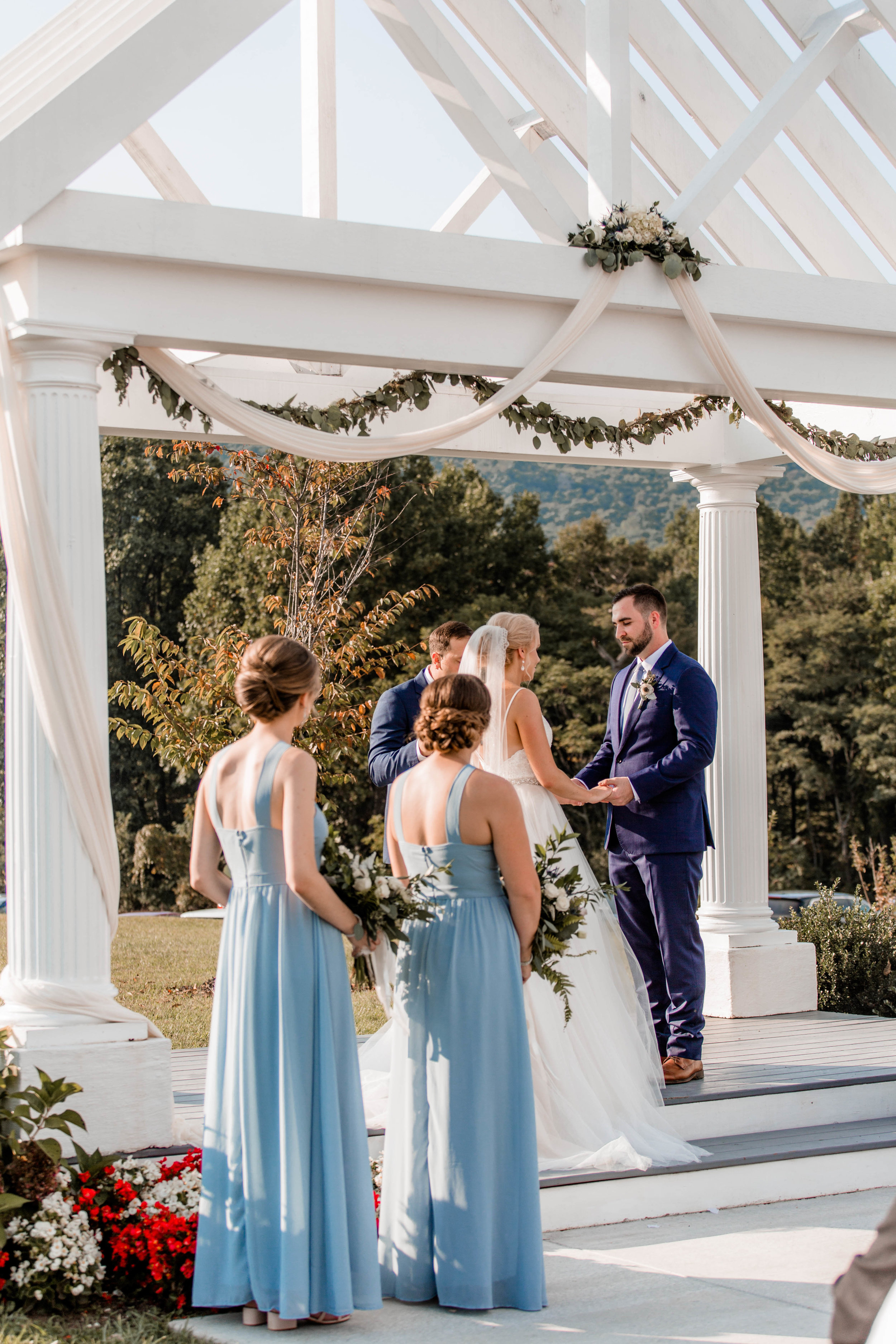 nicole-daacke-photography-intimate-wedding-in-a-lavender-field-washington-state-wedding-photographer-intimate-elopement-golden-lavender-field-wedding-photos-46.jpg