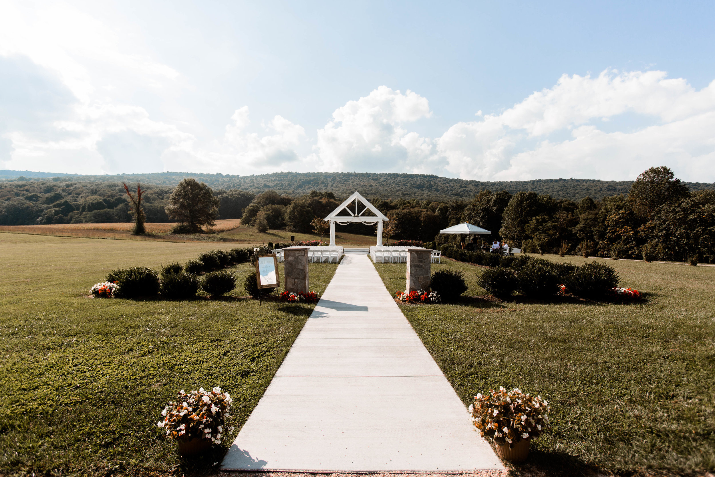 nicole-daacke-photography-intimate-wedding-in-a-lavender-field-washington-state-wedding-photographer-intimate-elopement-golden-lavender-field-wedding-photos-40.jpg