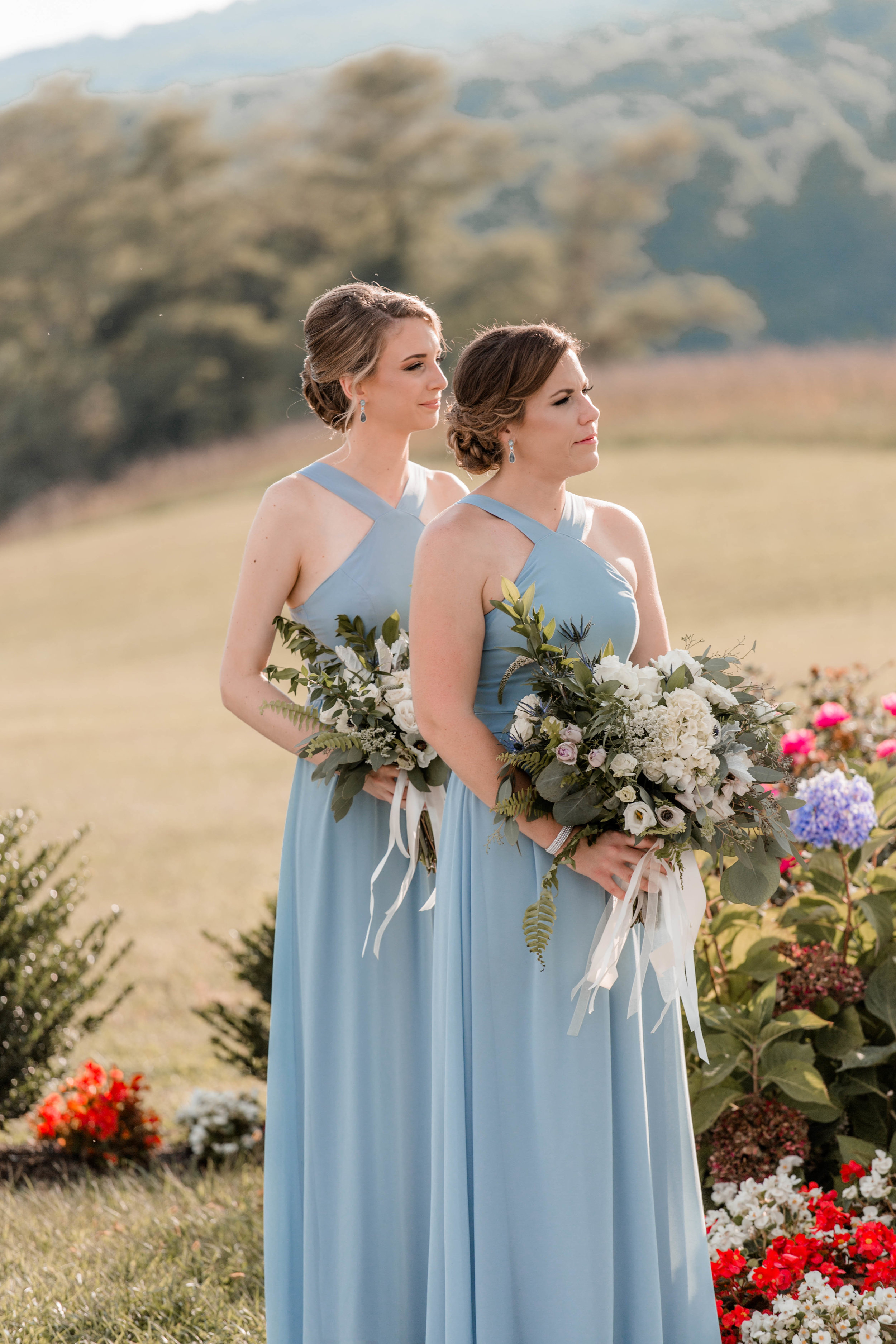 nicole-daacke-photography-intimate-wedding-in-a-lavender-field-washington-state-wedding-photographer-intimate-elopement-golden-lavender-field-wedding-photos-48.jpg