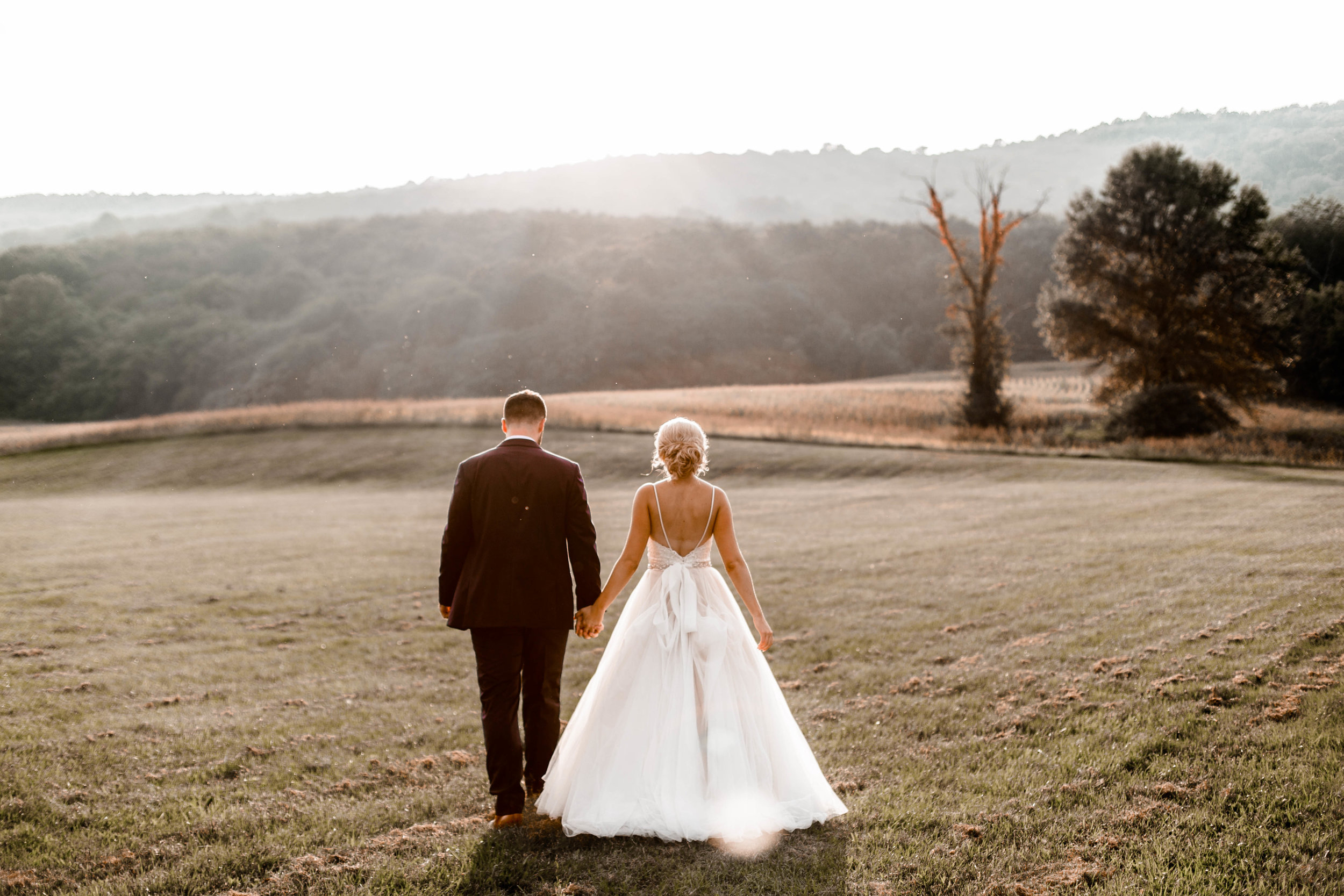 nicole-daacke-photography-intimate-wedding-in-a-lavender-field-washington-state-wedding-photographer-intimate-elopement-golden-lavender-field-wedding-photos-51.jpg