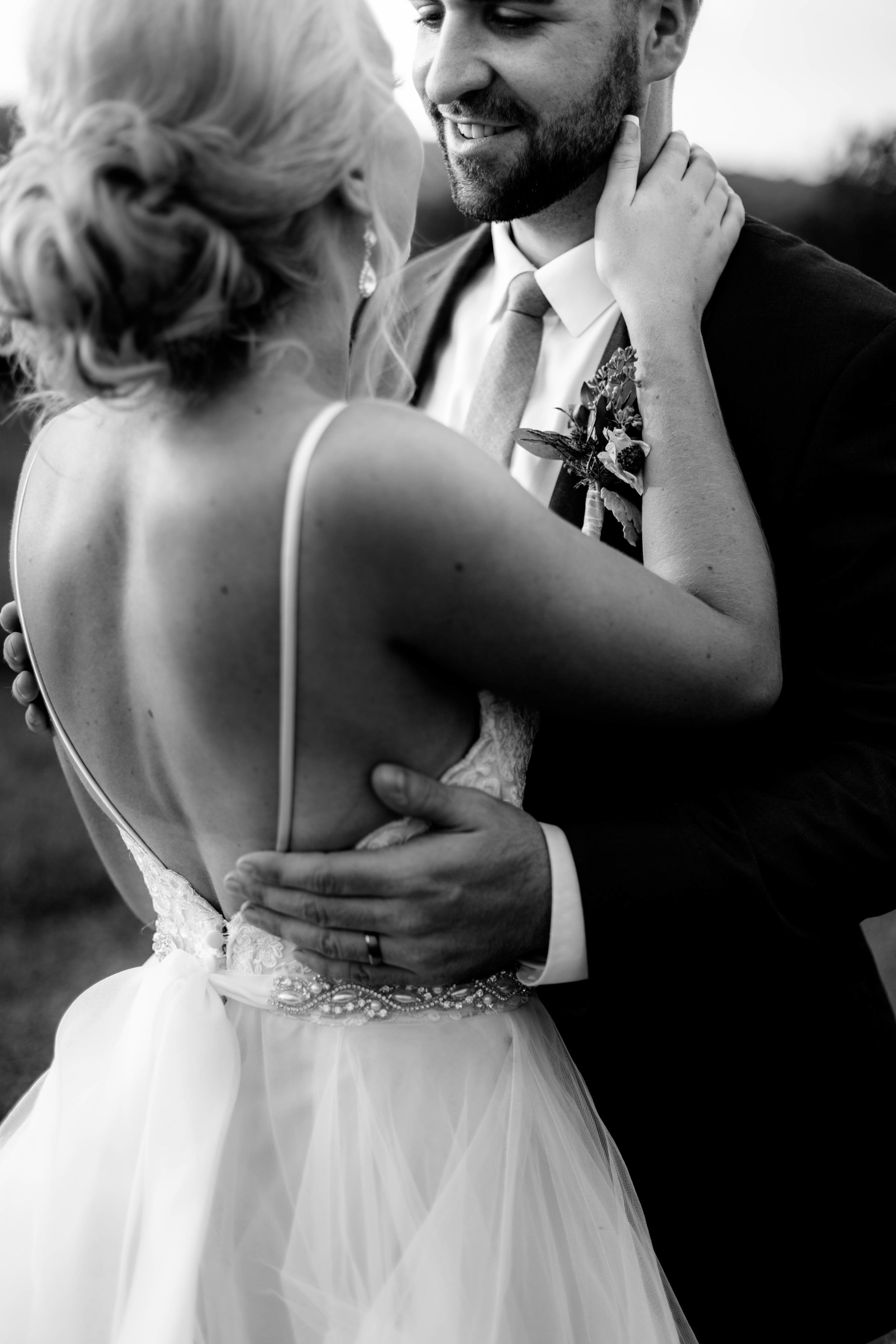 nicole-daacke-photography-intimate-wedding-in-a-lavender-field-washington-state-wedding-photographer-intimate-elopement-golden-lavender-field-wedding-photos-61.jpg