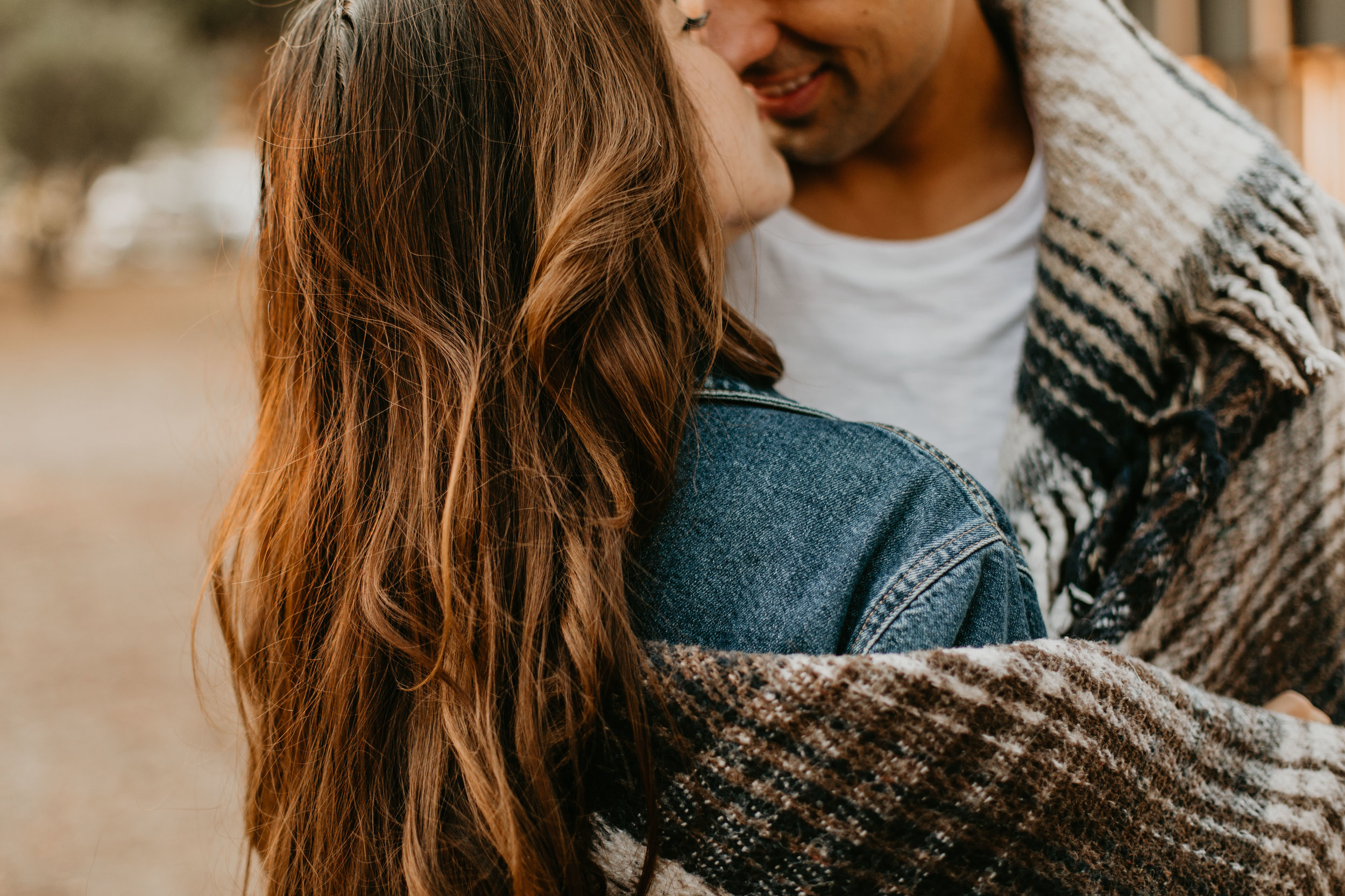 nicole-daacke-photography-cape-flattery-cozy-cabin-engagement-photos-intimate-wedding-and-adventurous-elopement-photographer-28.jpg